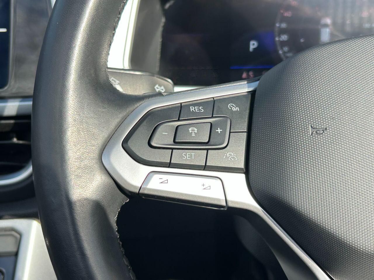 Volkswagen T-Roc - Image 21