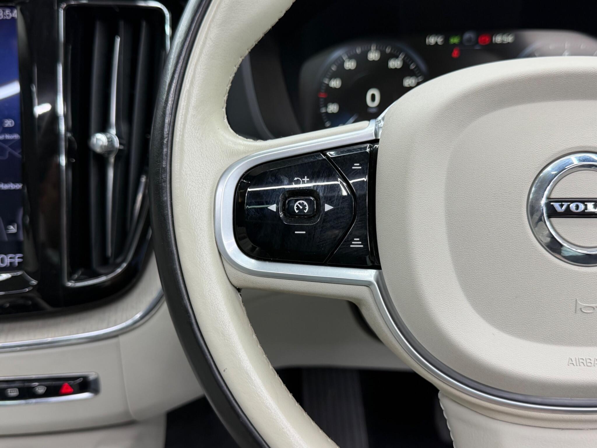Volvo XC60 - Image 20