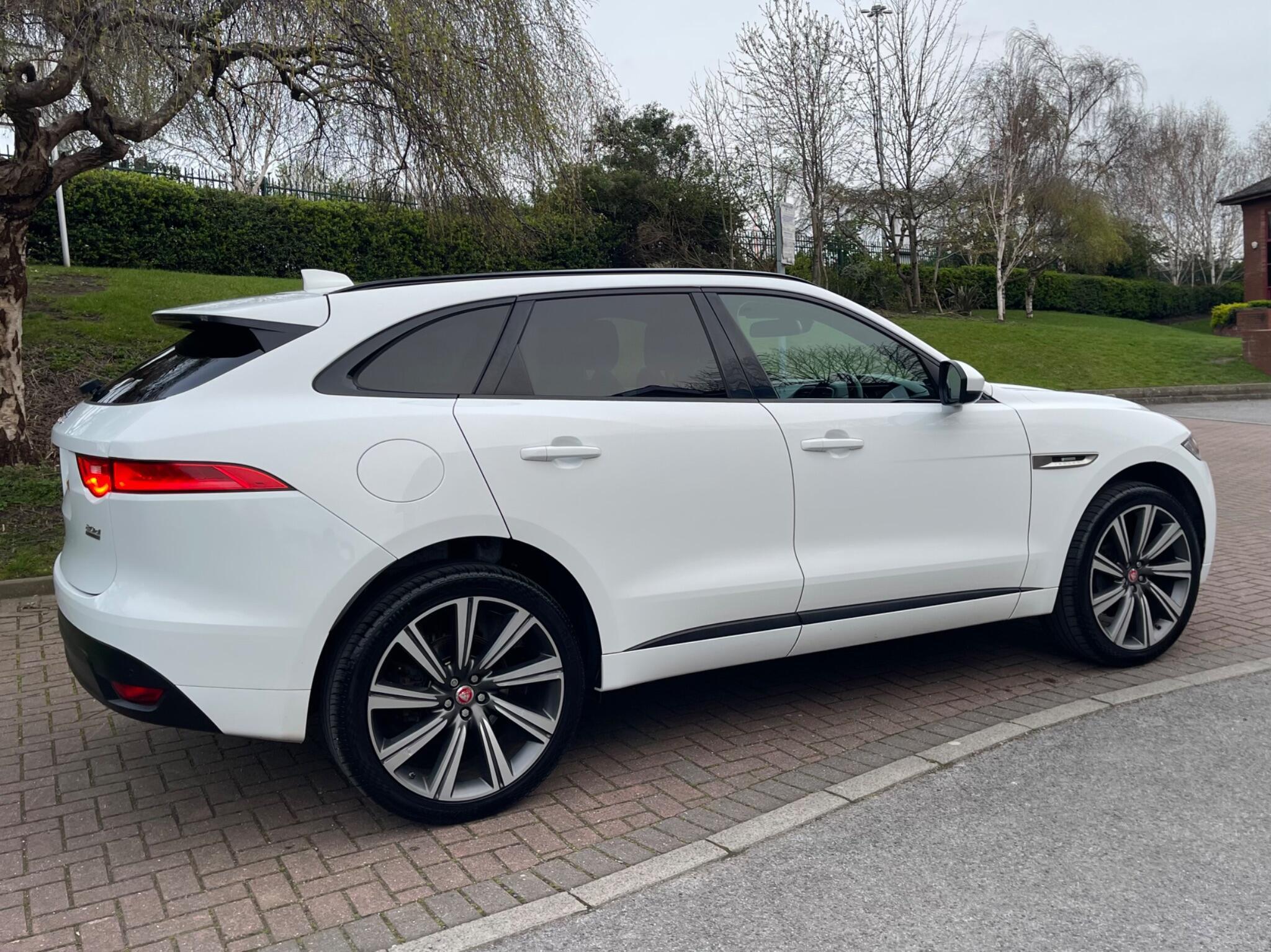 Jaguar F-Pace - Image 19