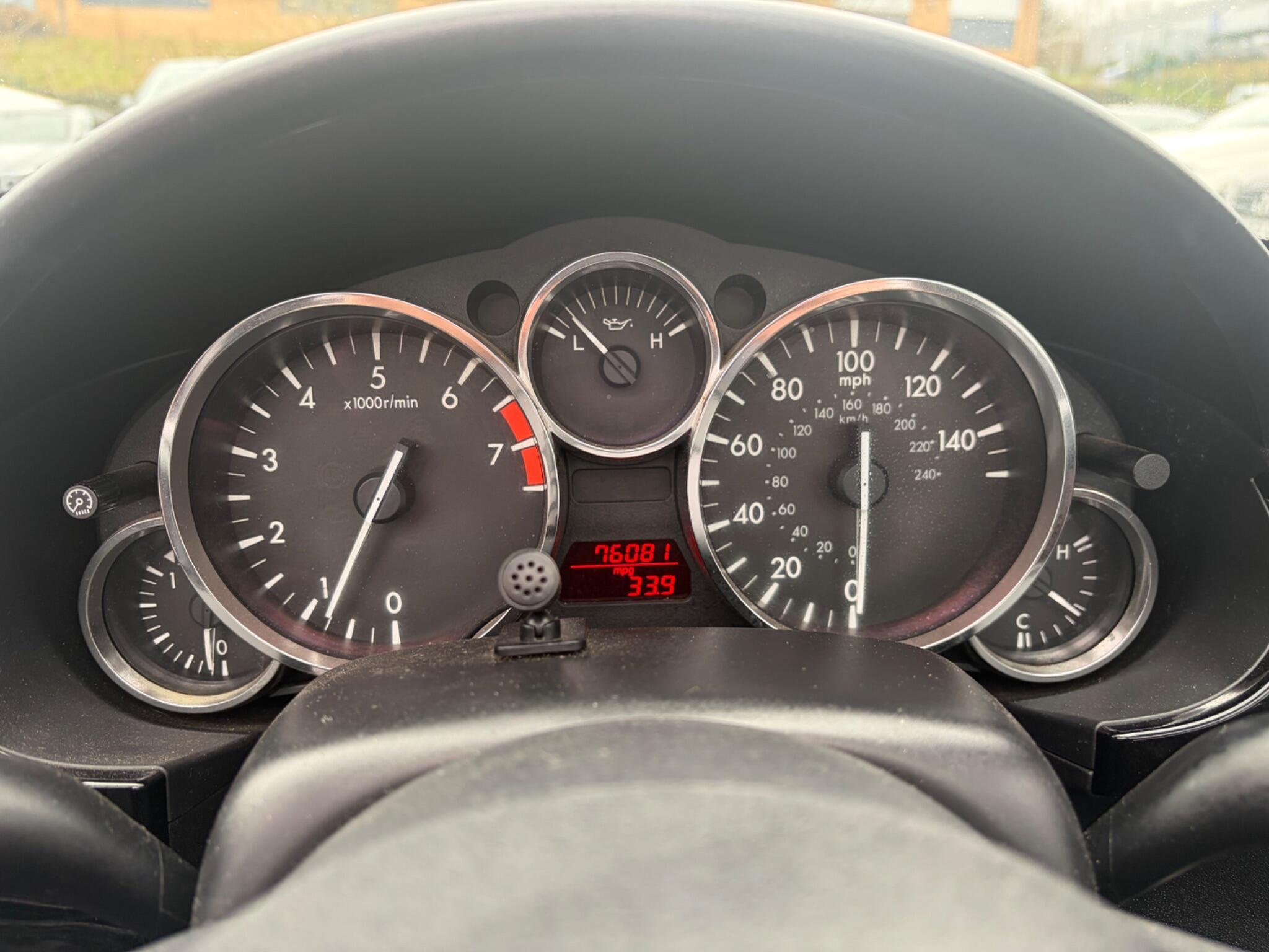 Mazda MX-5 - Image 30