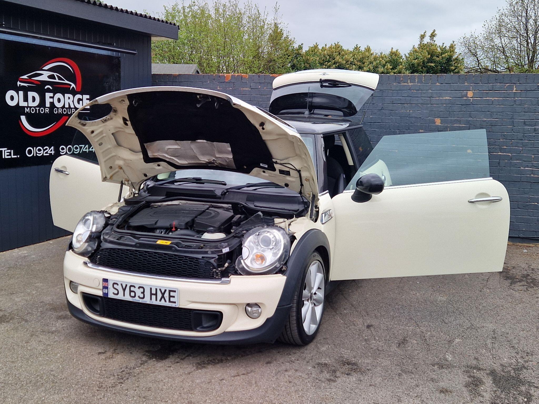 MINI Hatch - Image 15
