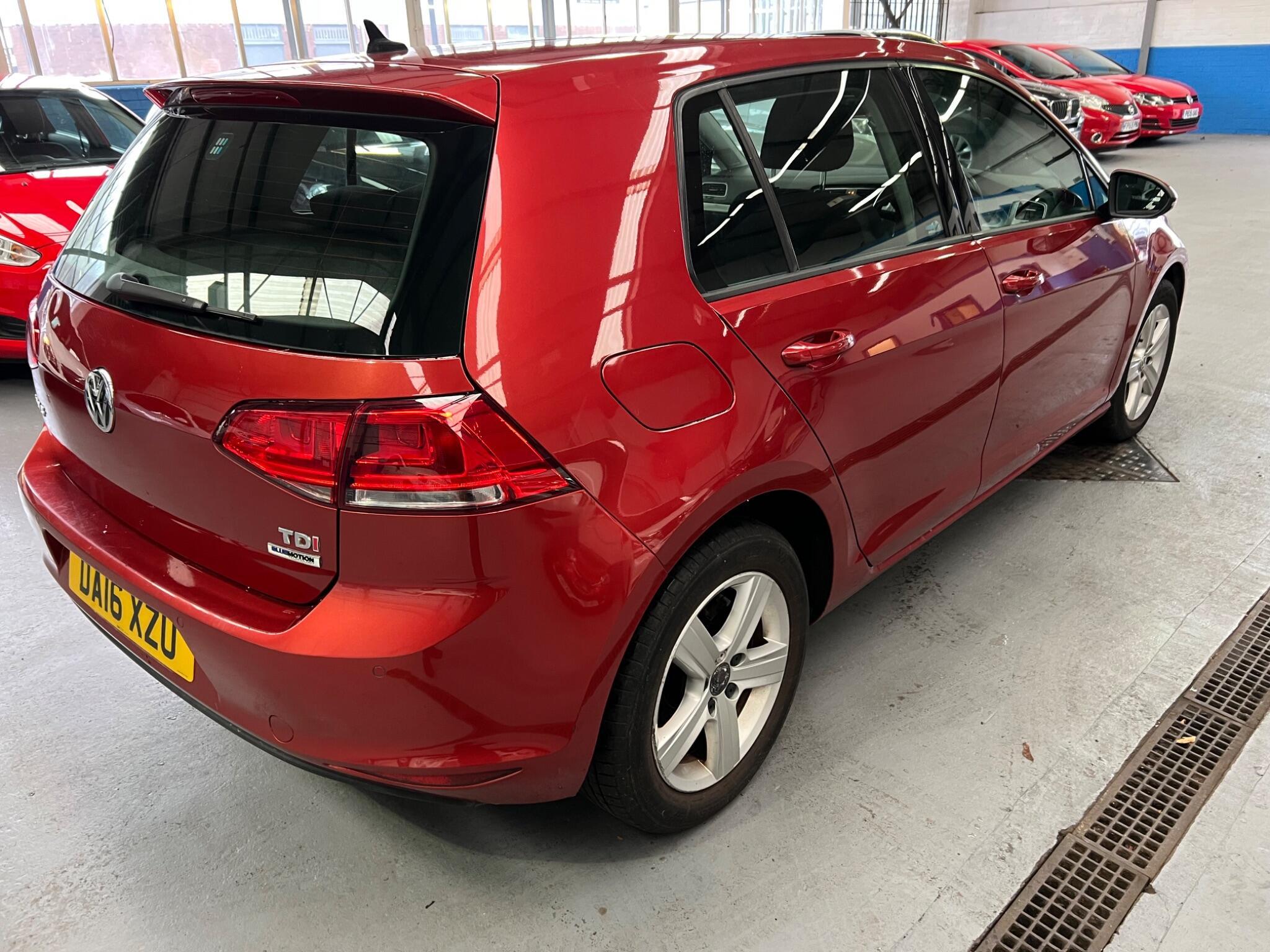 Volkswagen Golf - Image 36