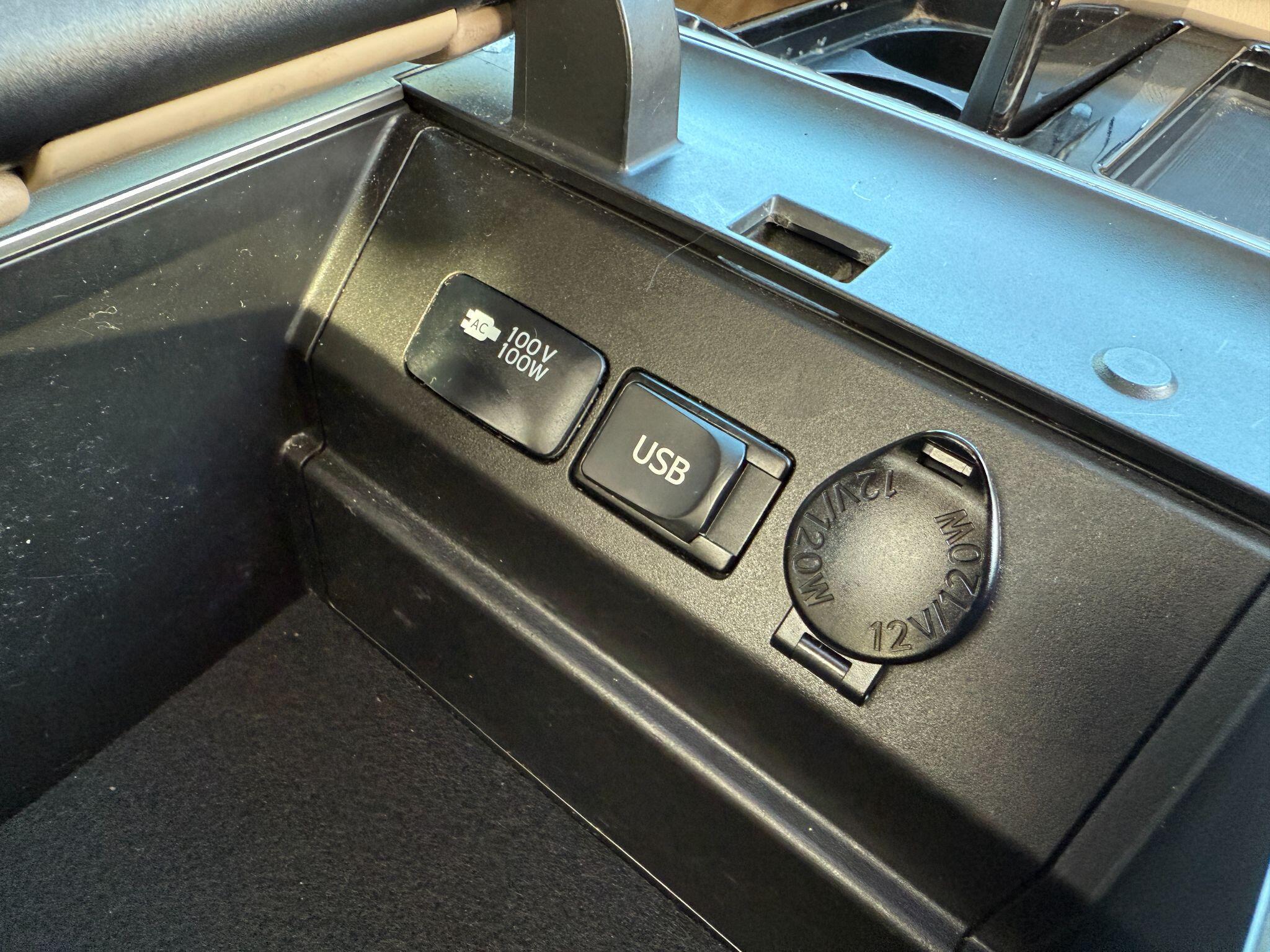 Toyota Alphard - Image 74