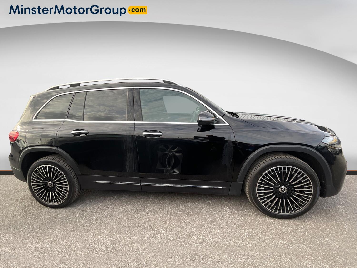 Mercedes Eqb - Image 2