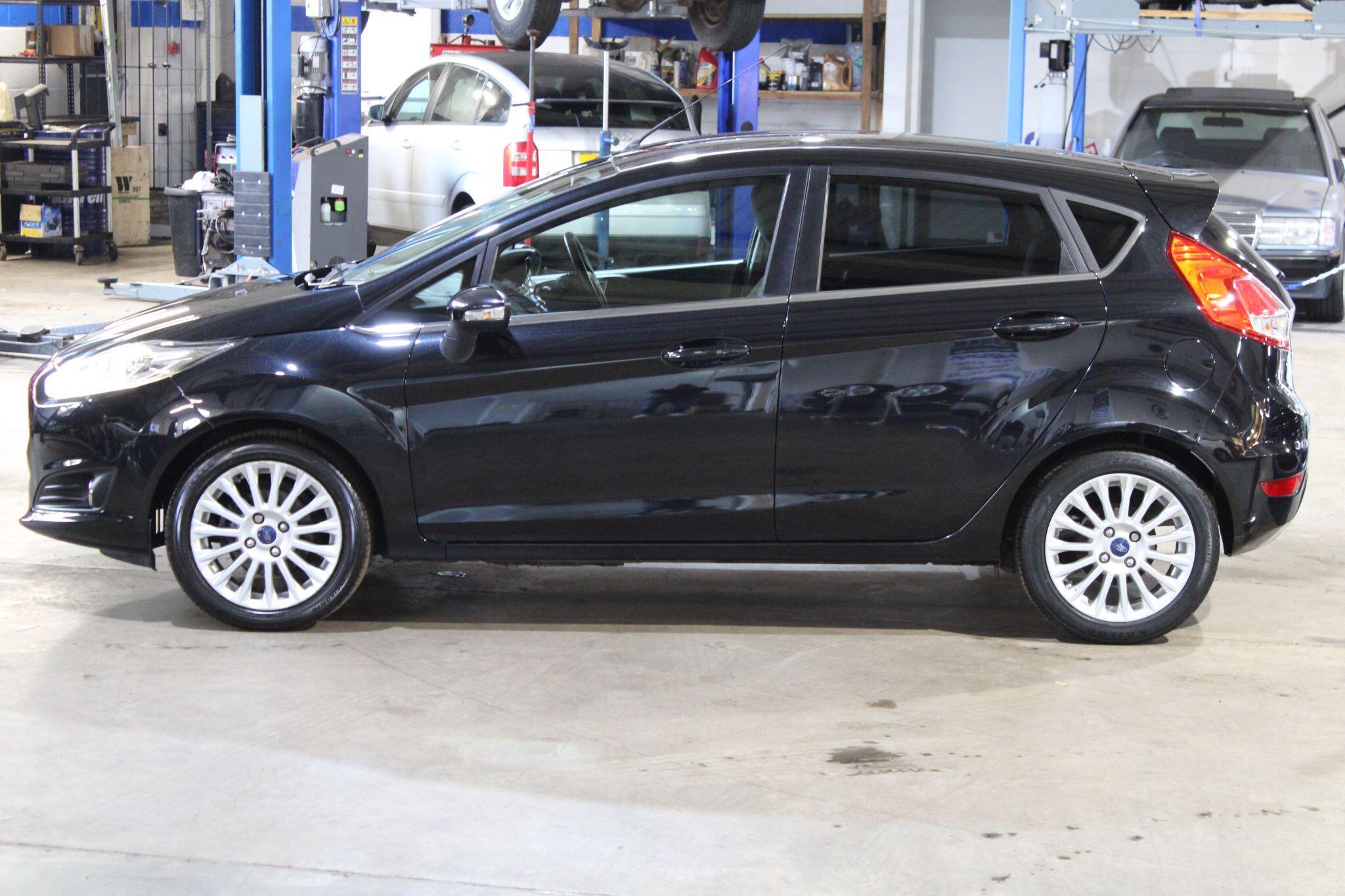 Ford Fiesta - Image 7
