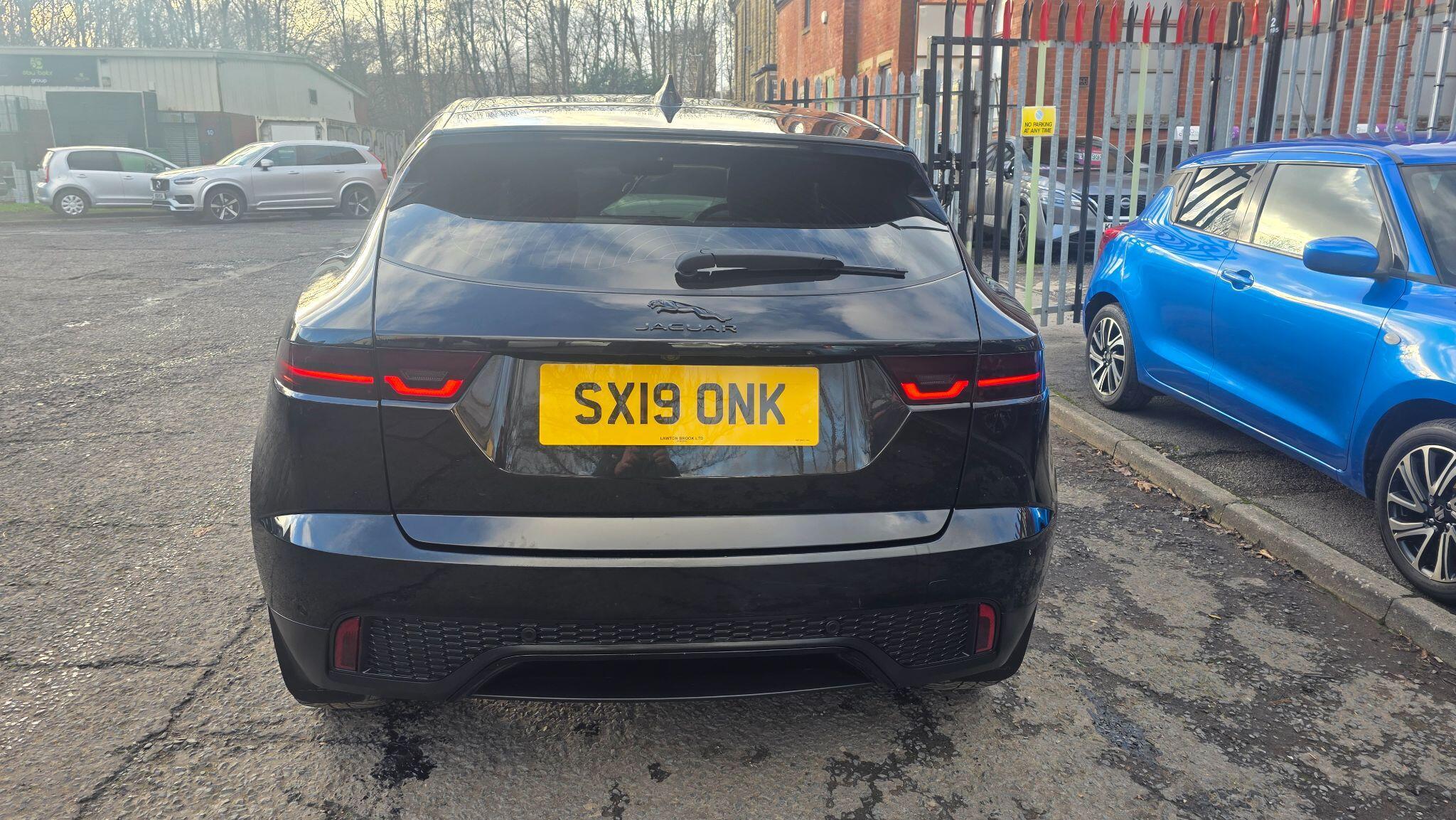 Jaguar E-Pace - Image 17