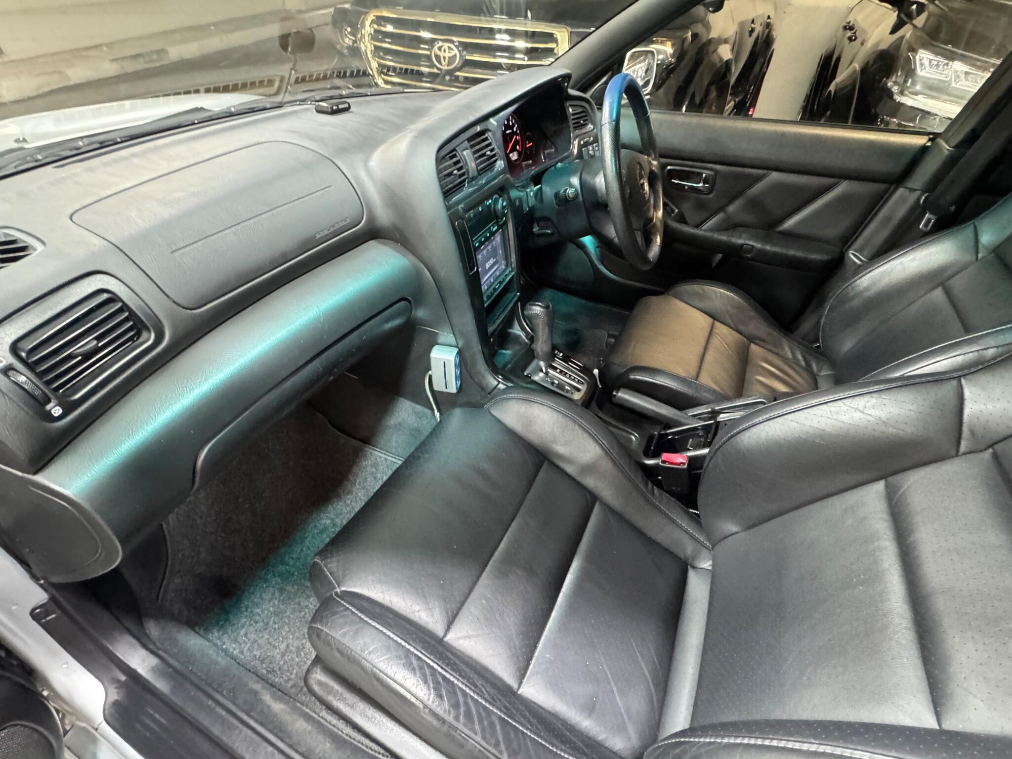 Subaru Legacy - Image 11