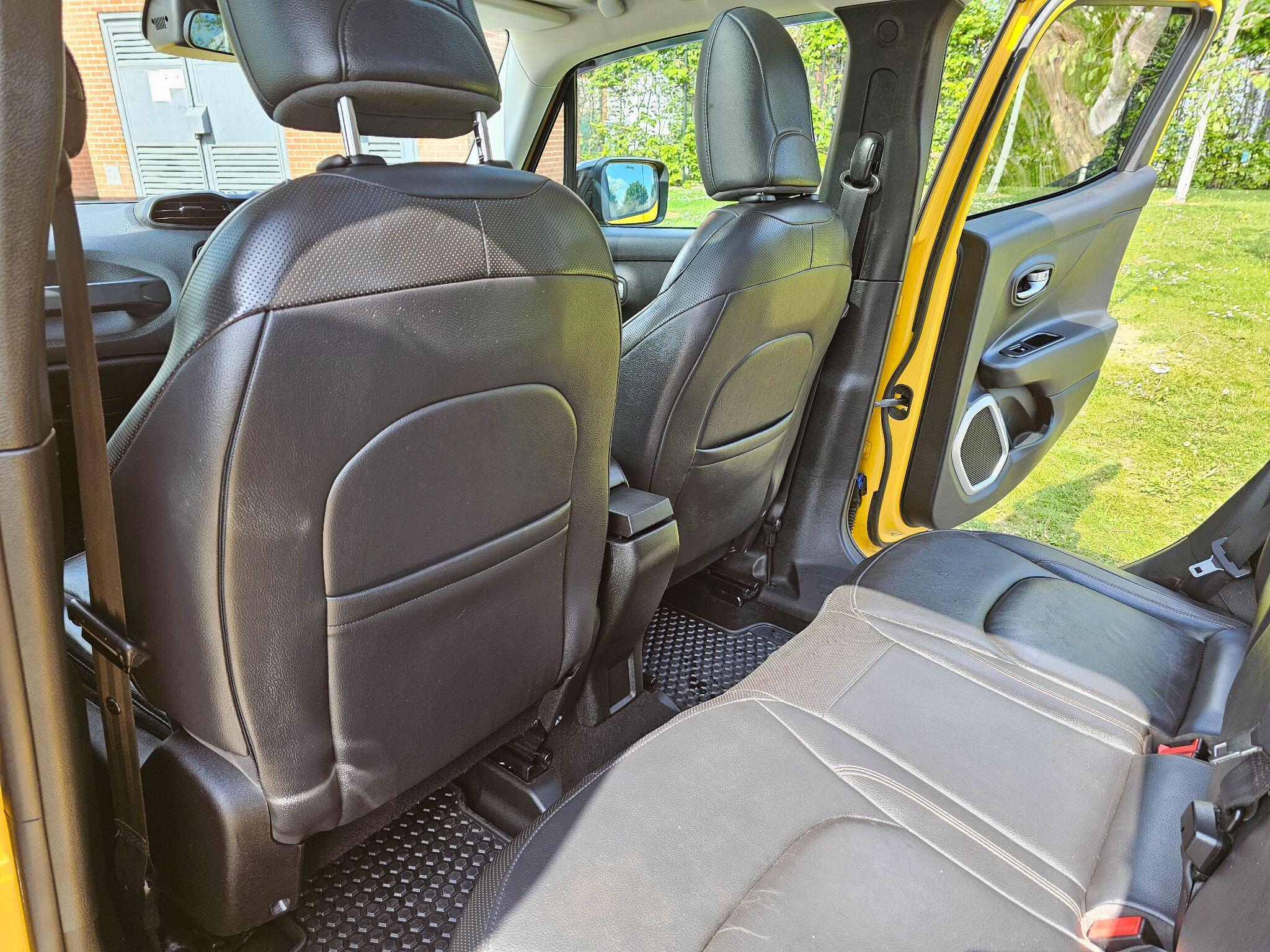 Jeep Renegade - Image 17