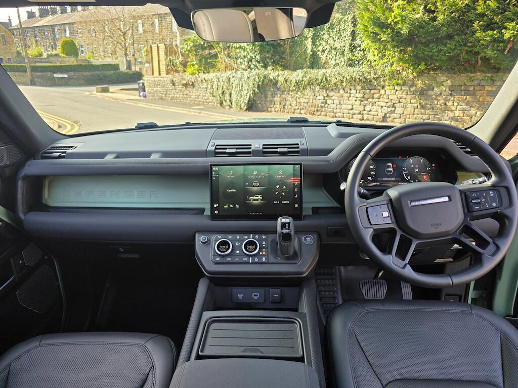 Land Rover Defender 90 - Image 50