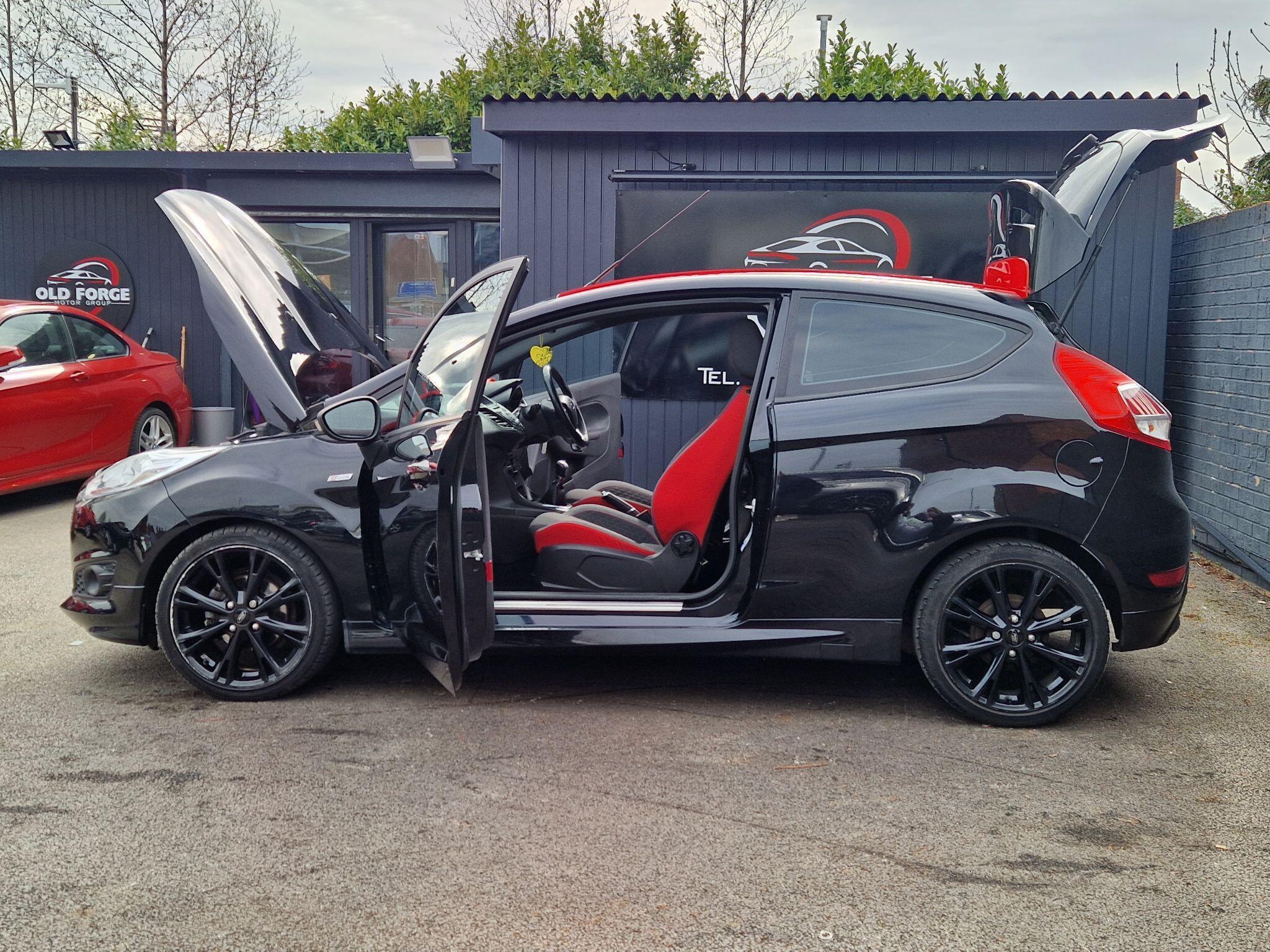 Ford Fiesta - Image 16