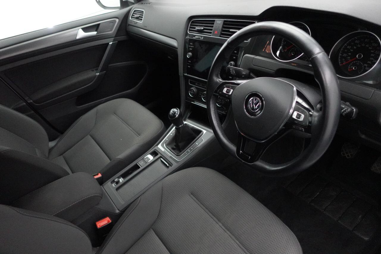 Volkswagen Golf - Image 15