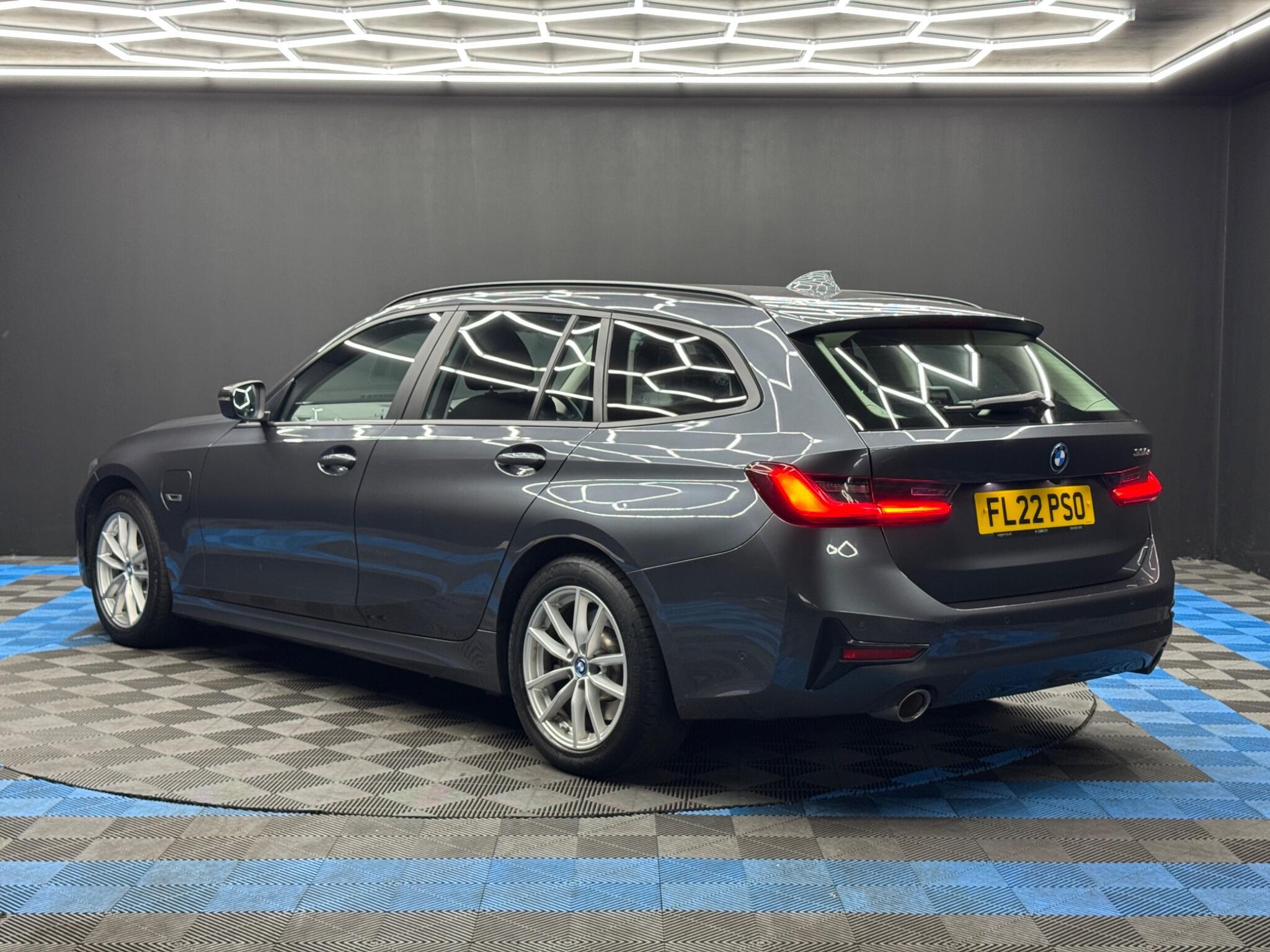 BMW 3 Series - Image 7