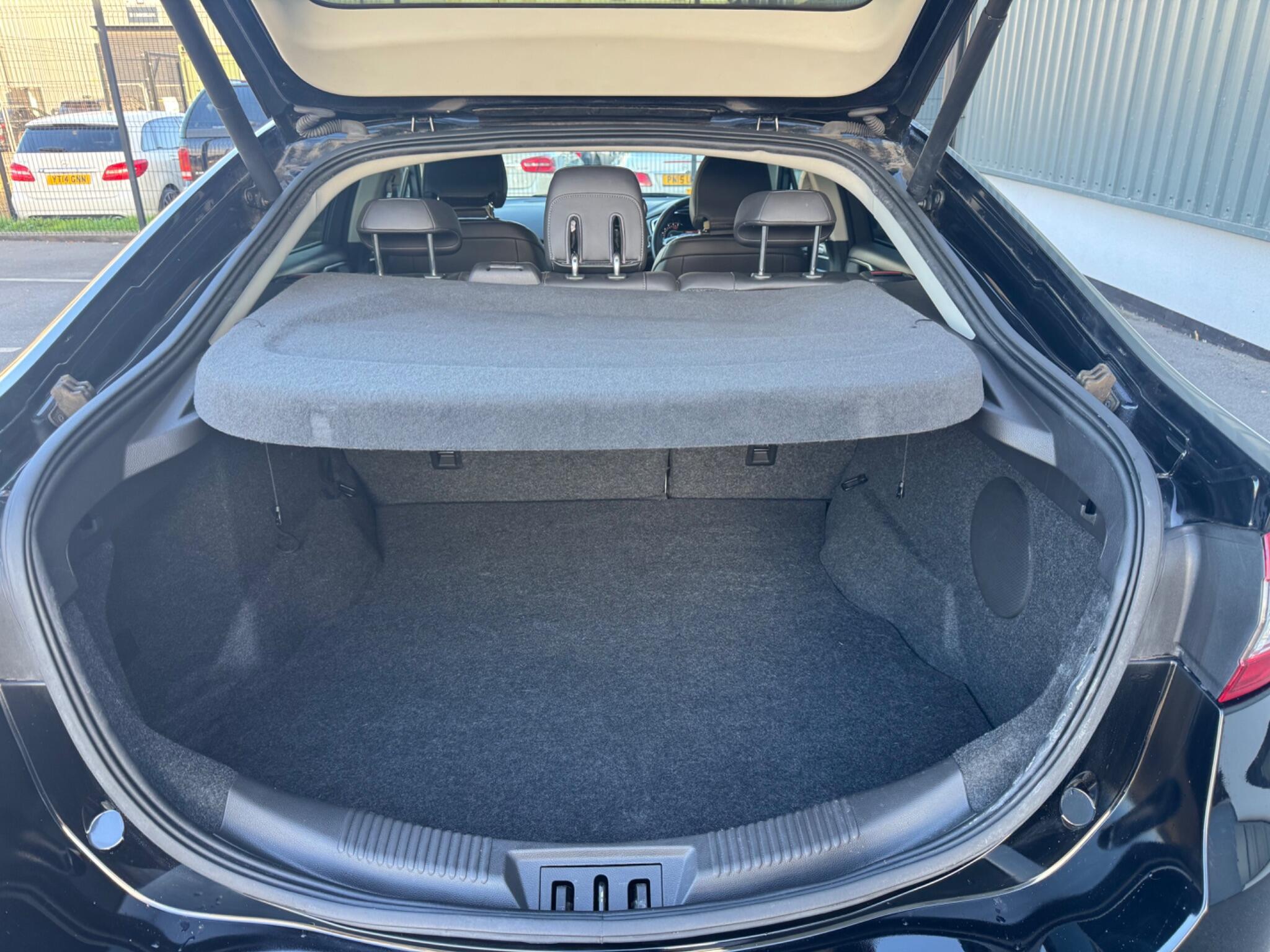 Ford Mondeo - Image 8