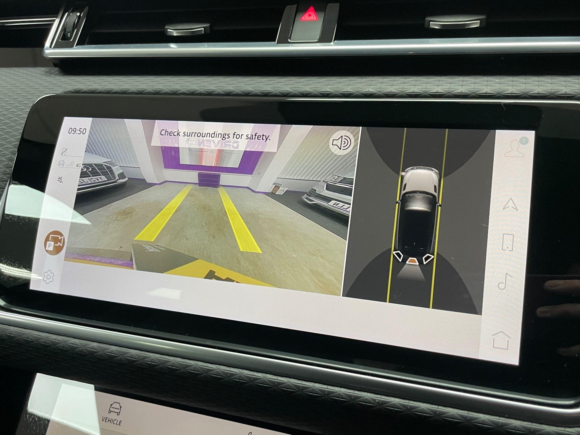 Land Rover Range Rover Velar - Image 46