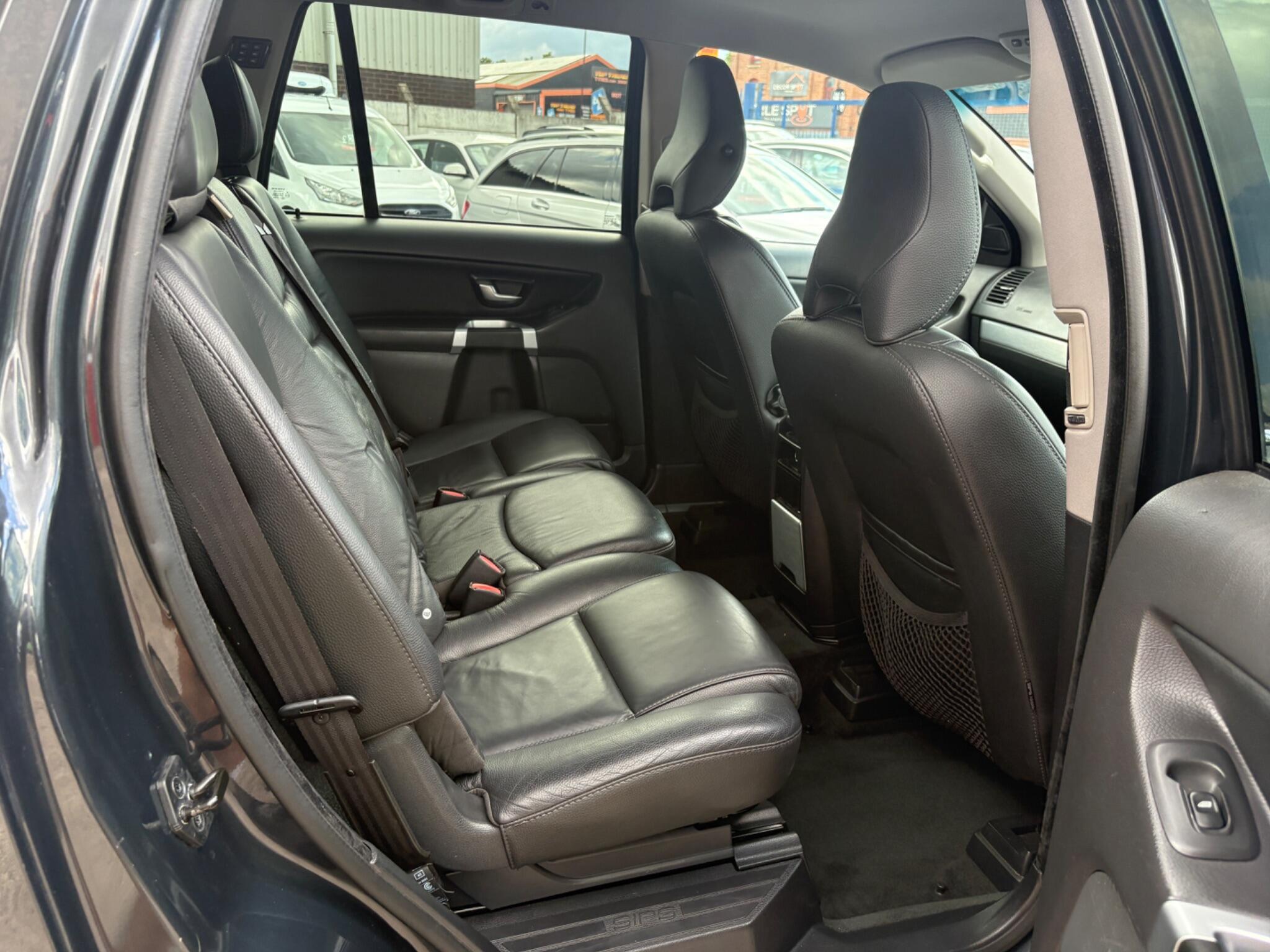 Volvo XC90 - Image 14