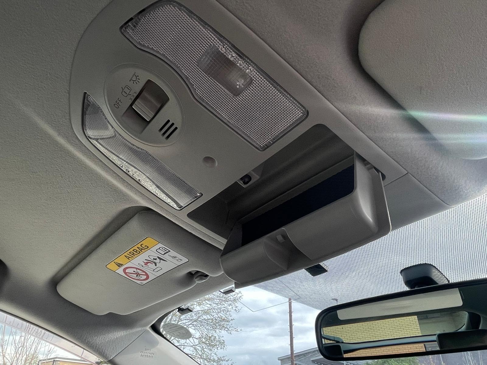 Toyota Prius - Image 23