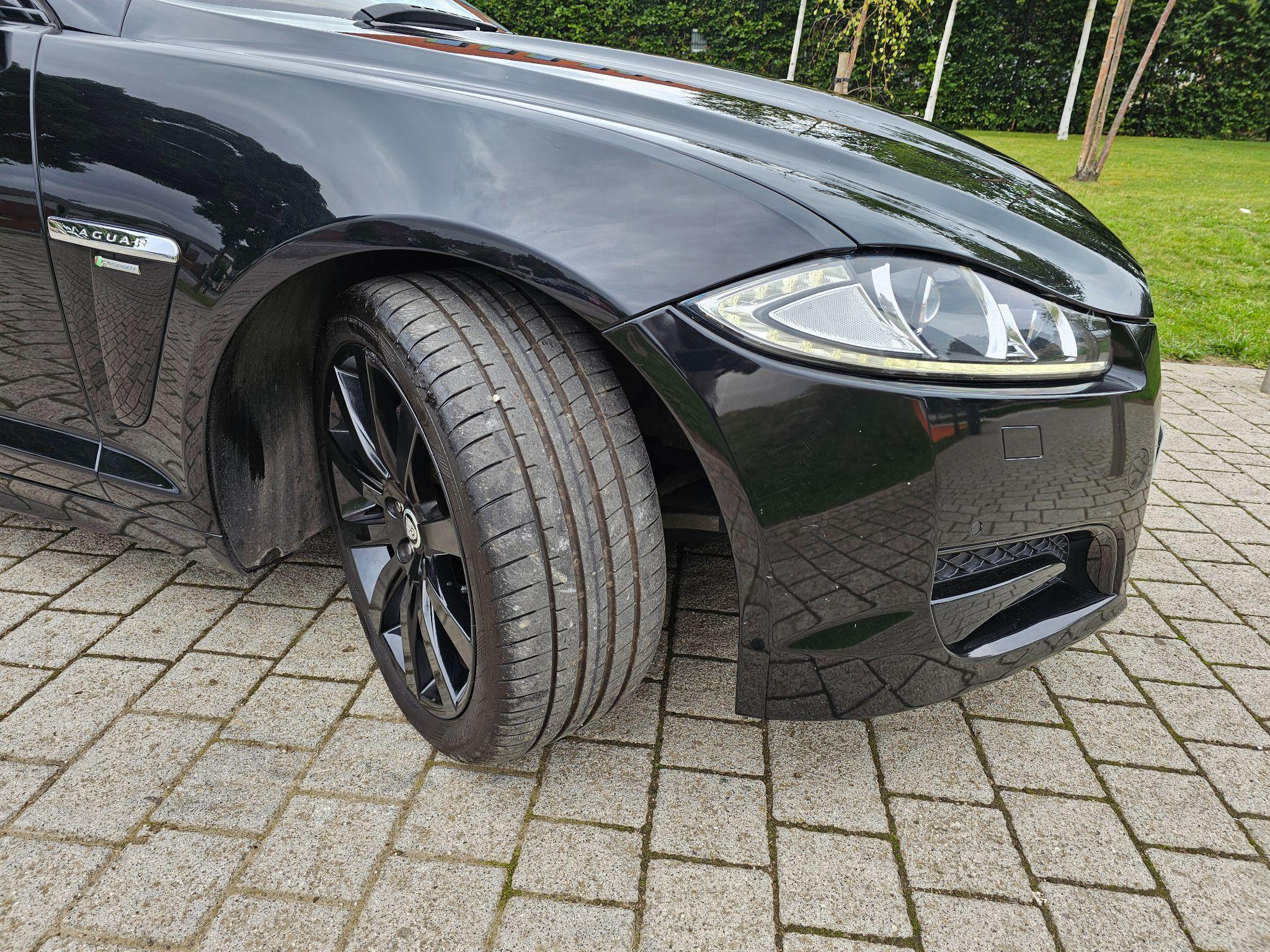 Jaguar XF - Image 15