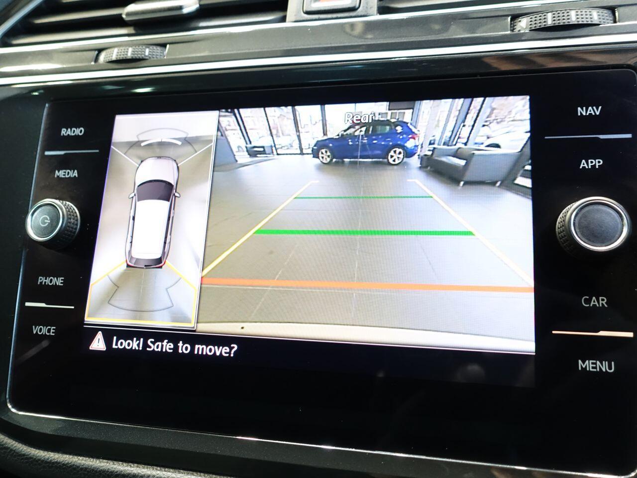 Volkswagen Tiguan - Image 28