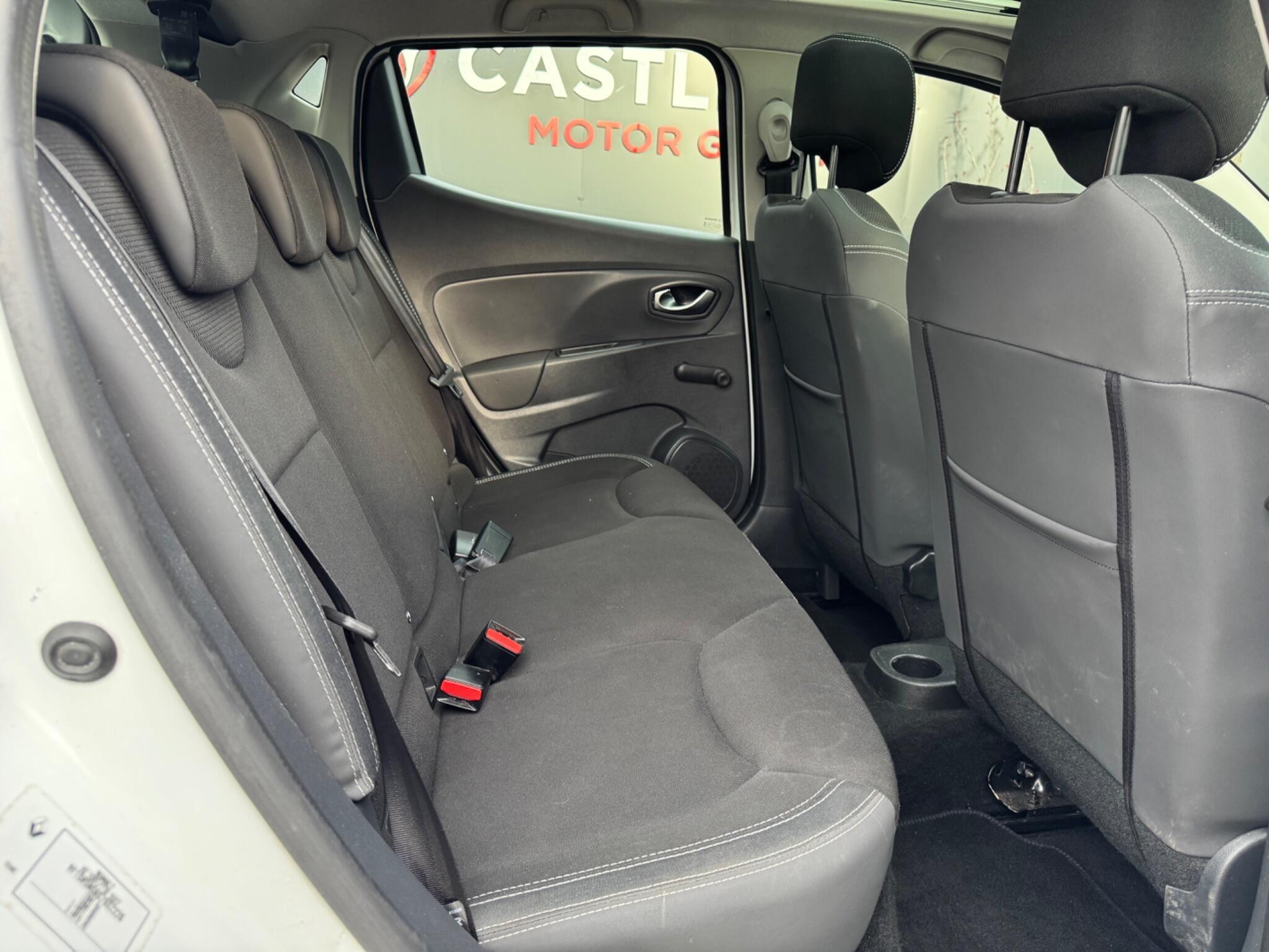 Renault Clio - Image 20