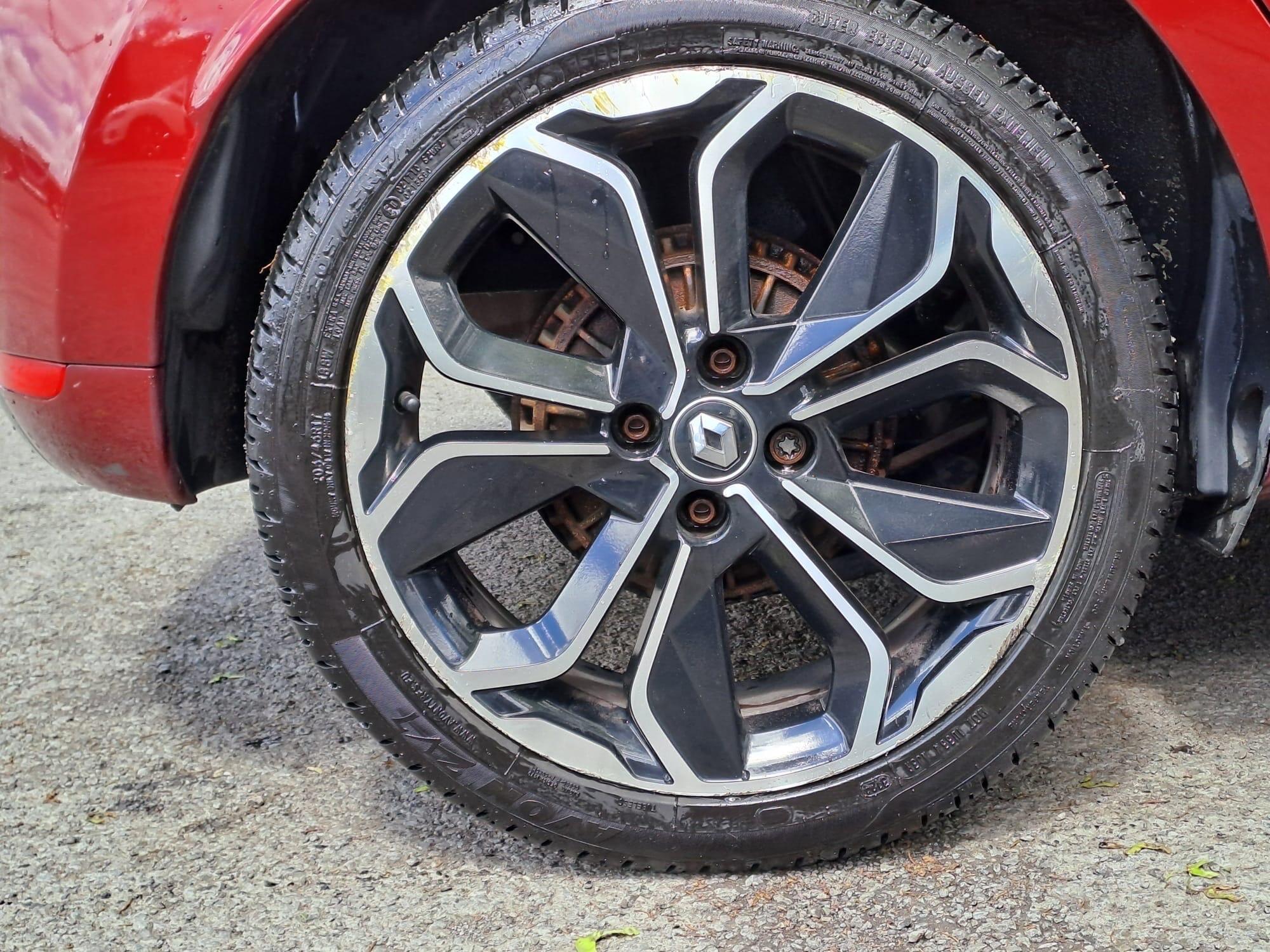 Renault Clio - Image 8