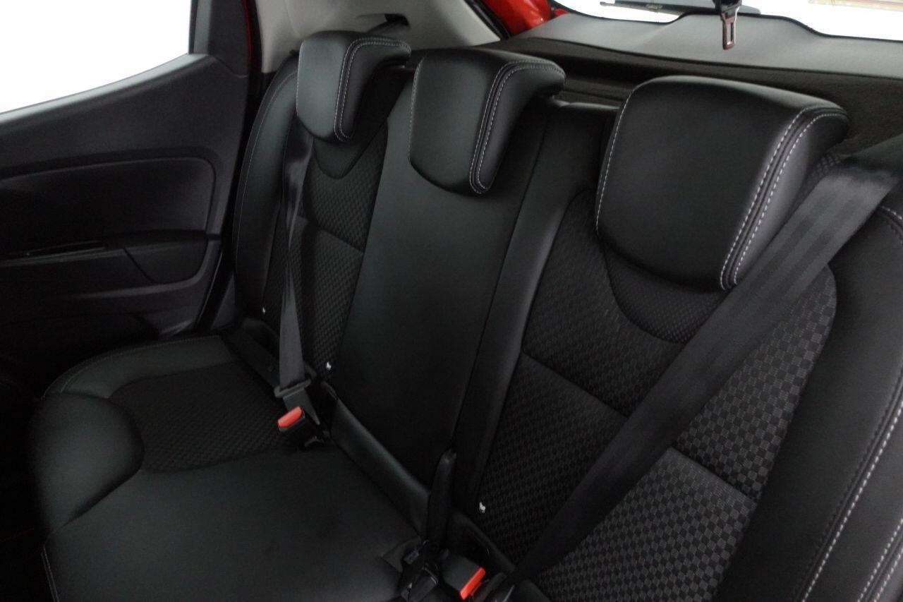 Renault Clio - Image 15