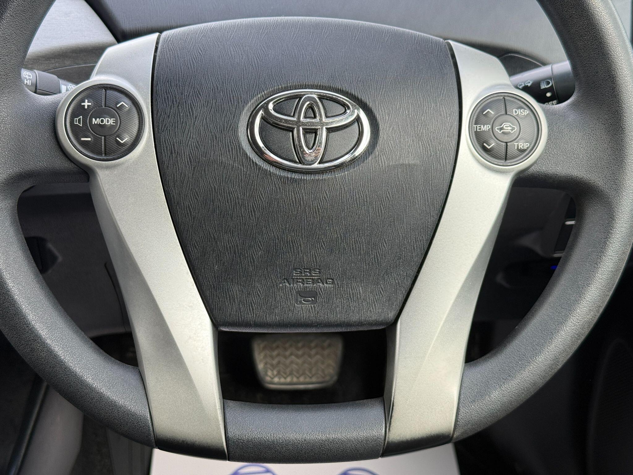 Toyota Prius - Image 36