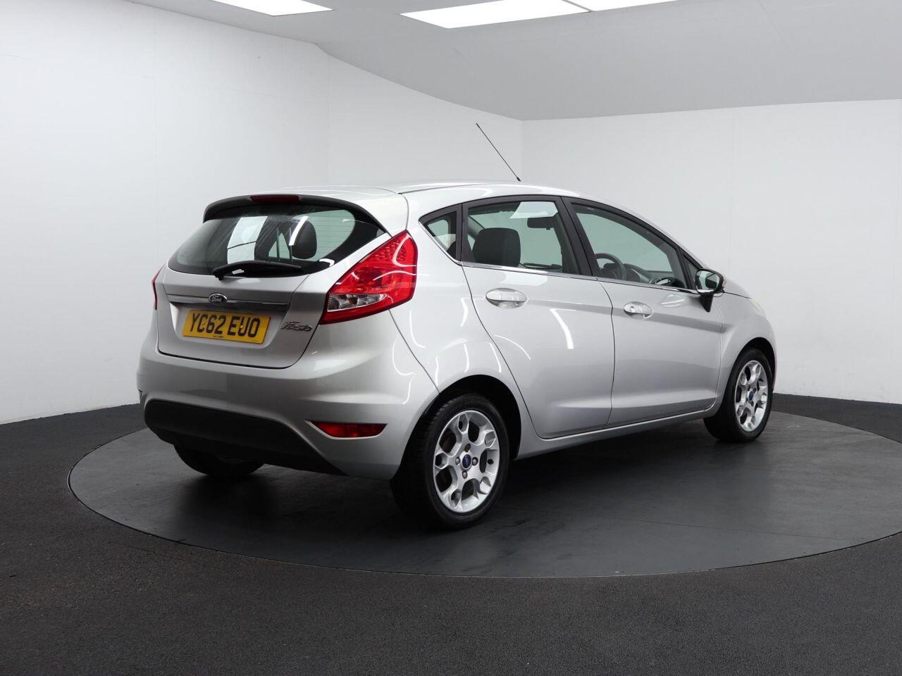 Ford Fiesta - Image 11