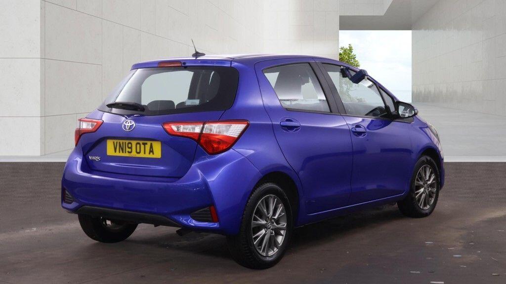 Toyota Yaris - Image 4
