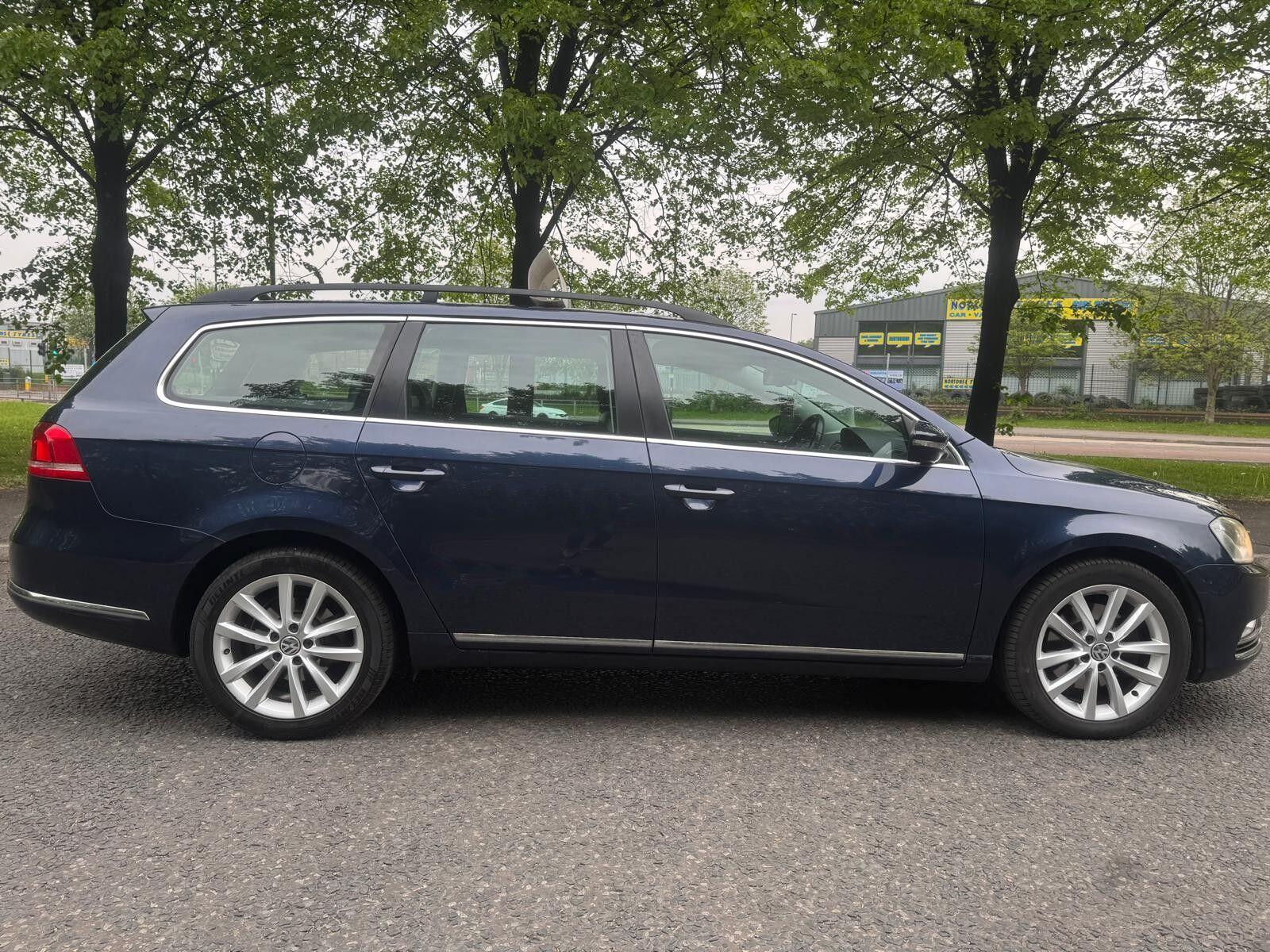 Volkswagen Passat - Image 10