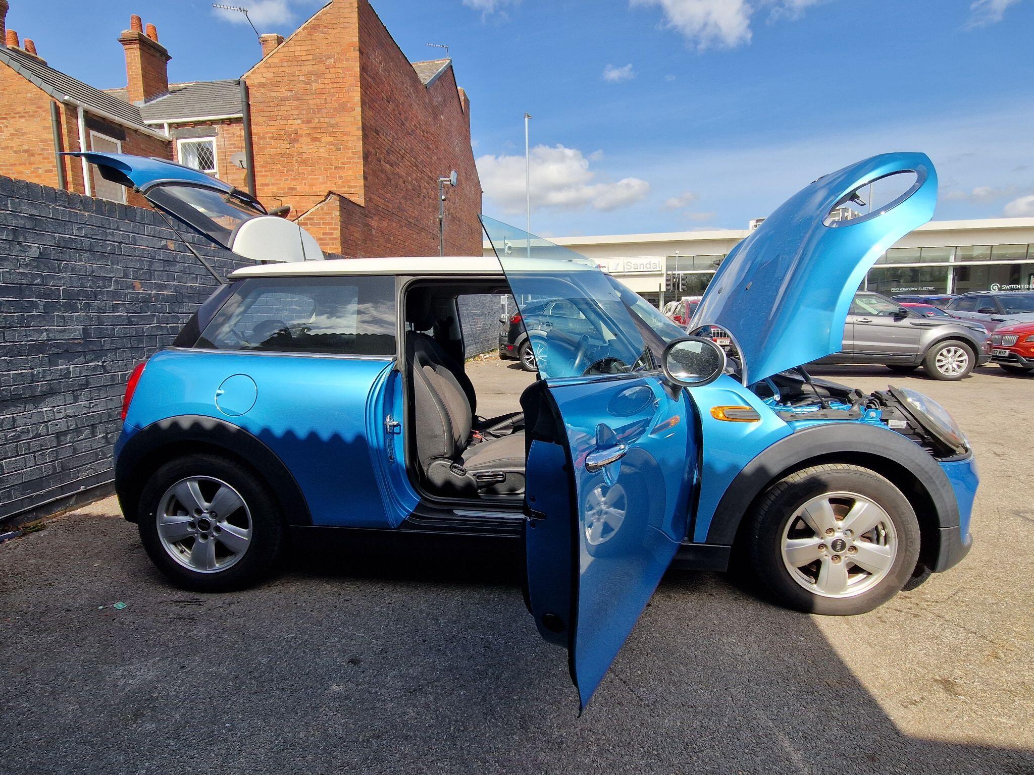 MINI Hatch - Image 22