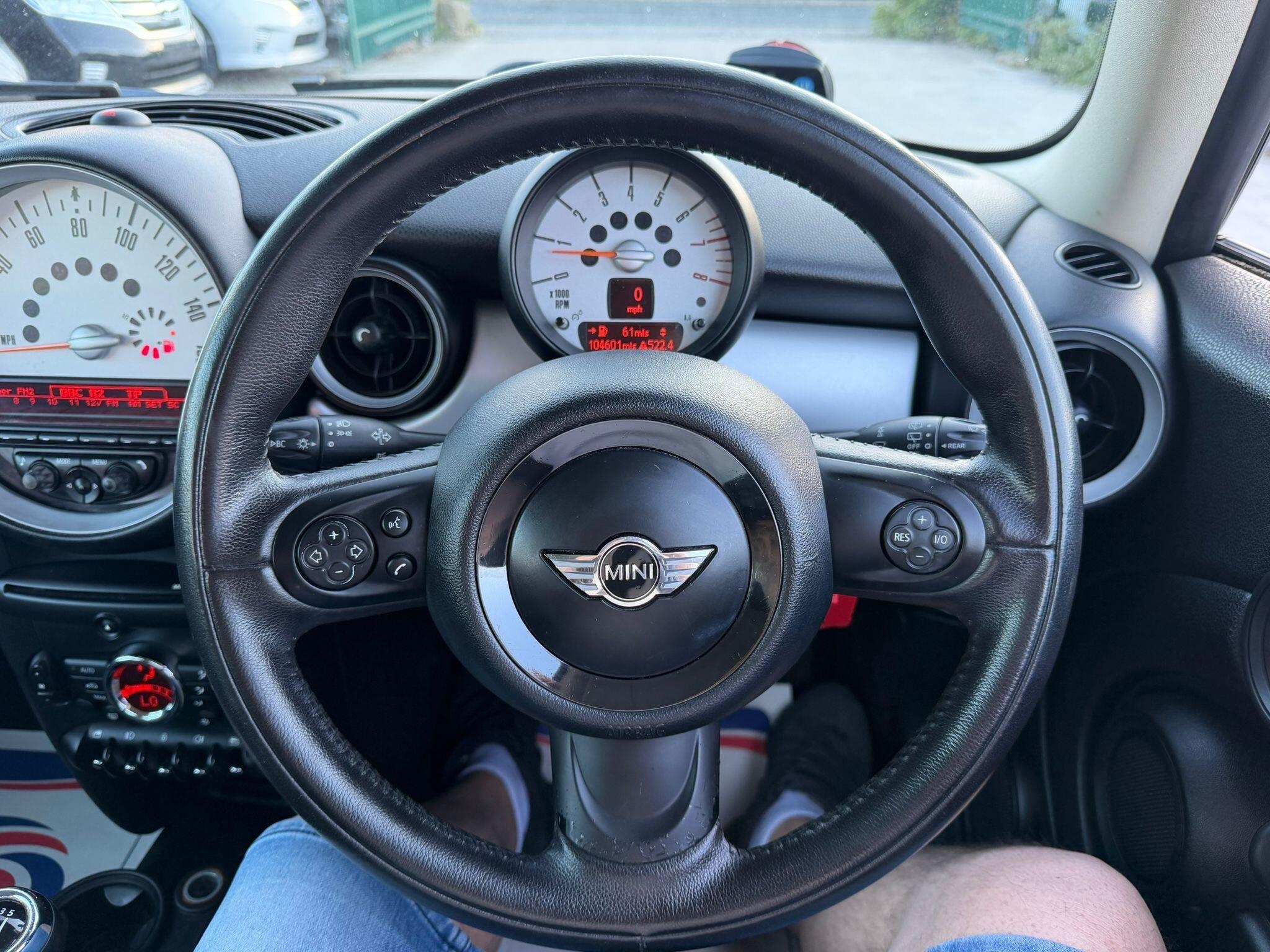 MINI Hatch - Image 18