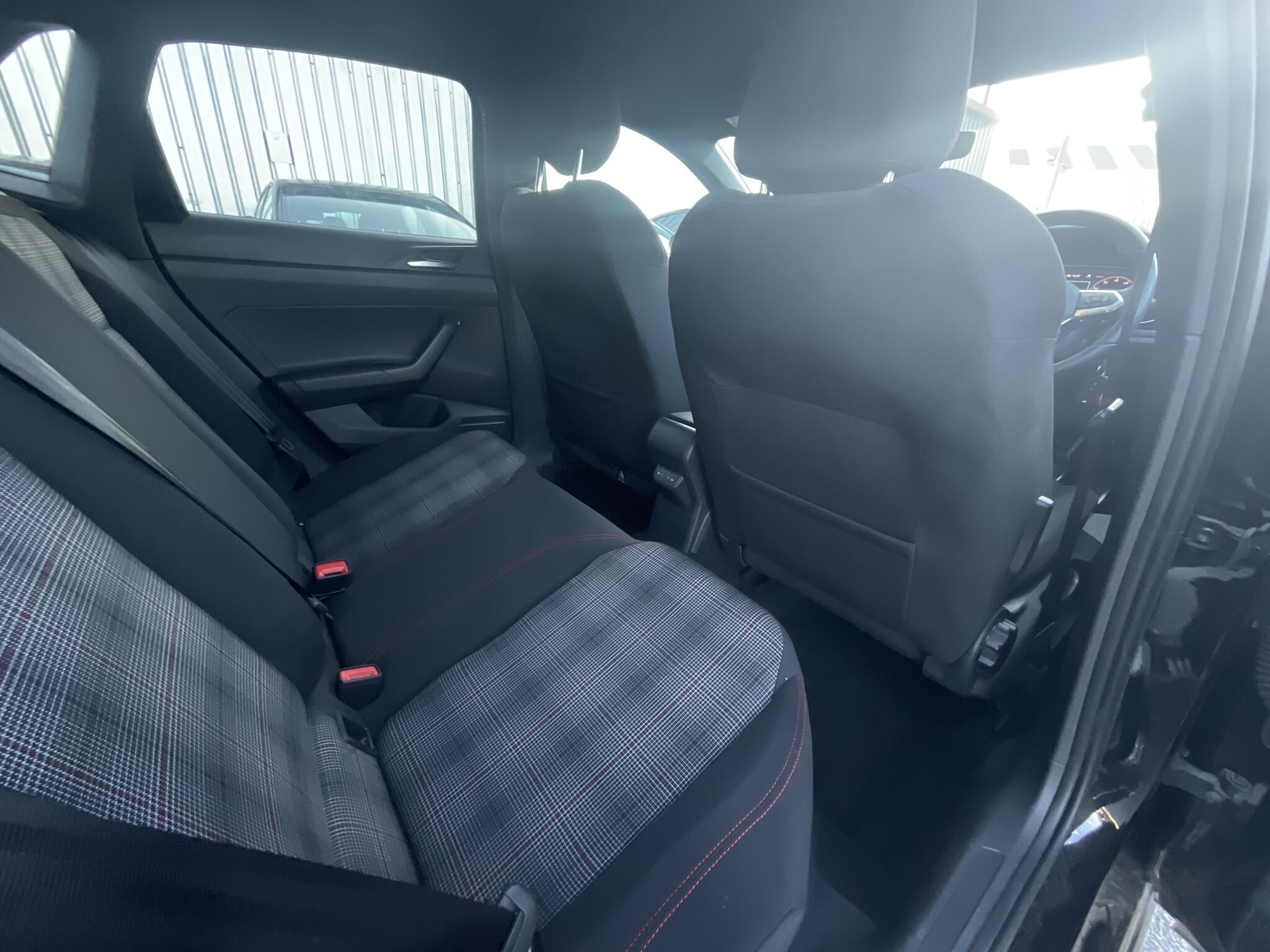 Volkswagen Polo - Image 10