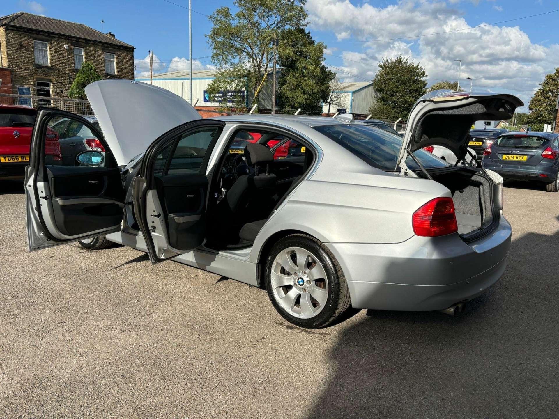 BMW 3 Series - Image 19