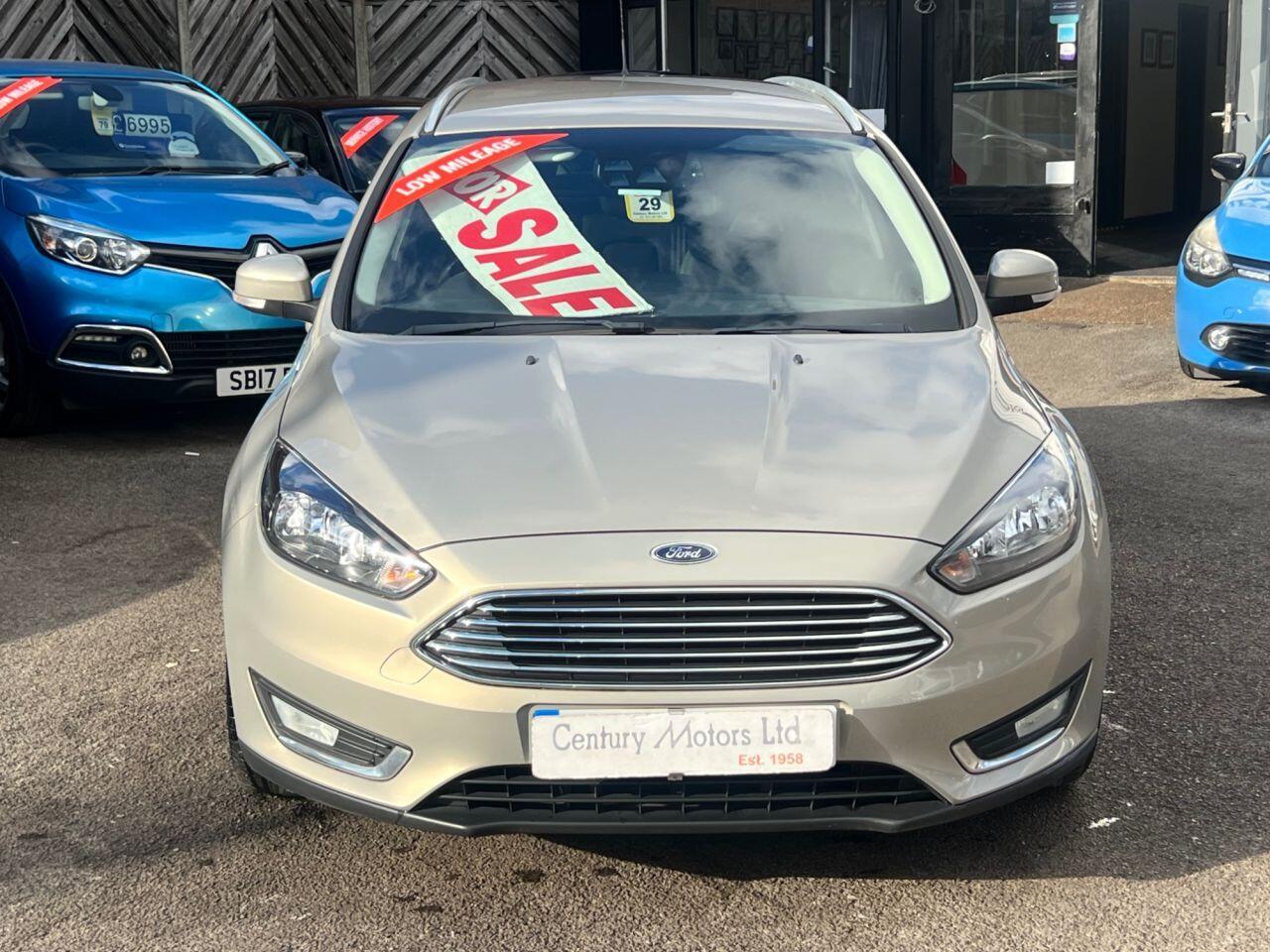 Ford Focus - Image 8