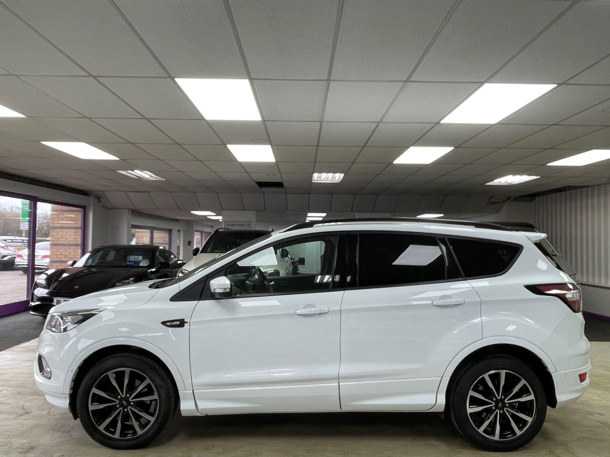 Ford Kuga - Image 13