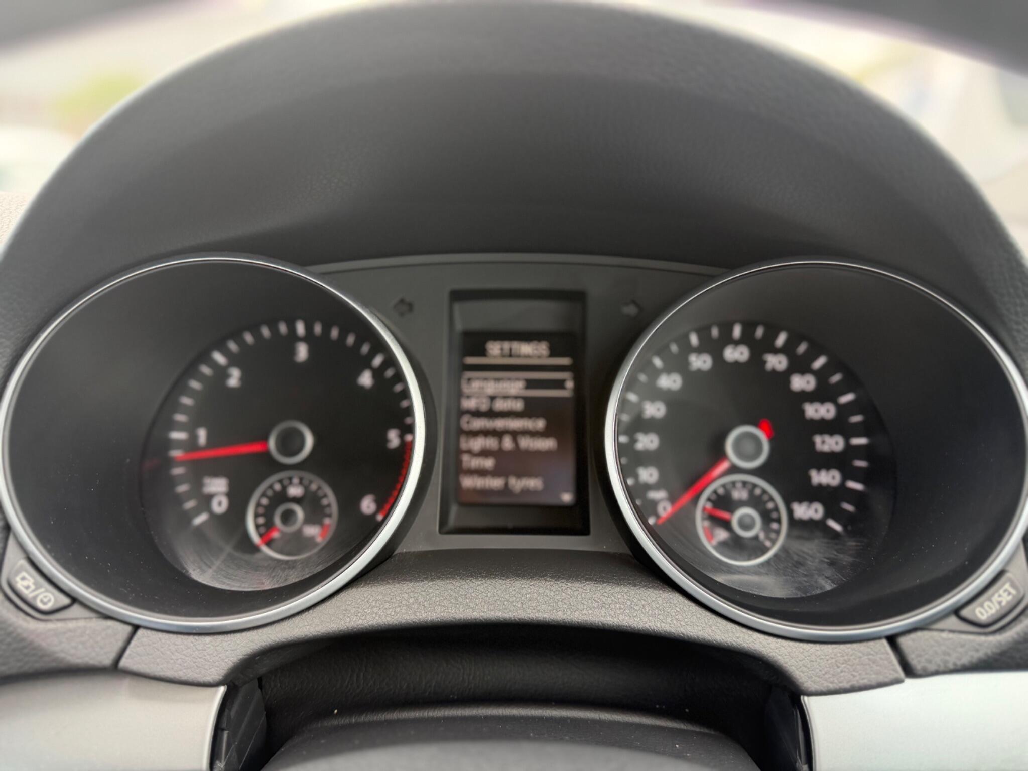 Volkswagen Golf - Image 25