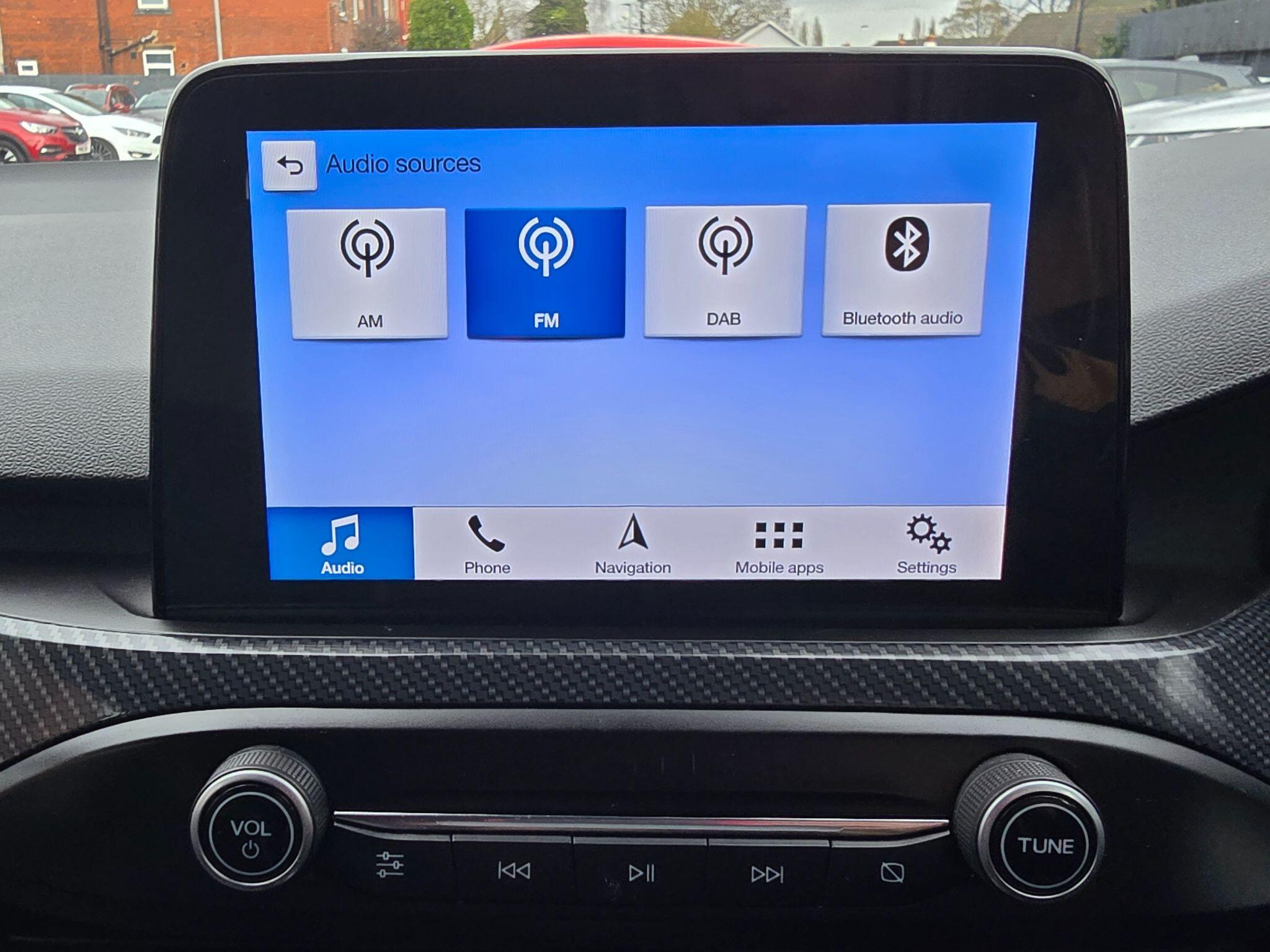 Ford Focus - Image 29