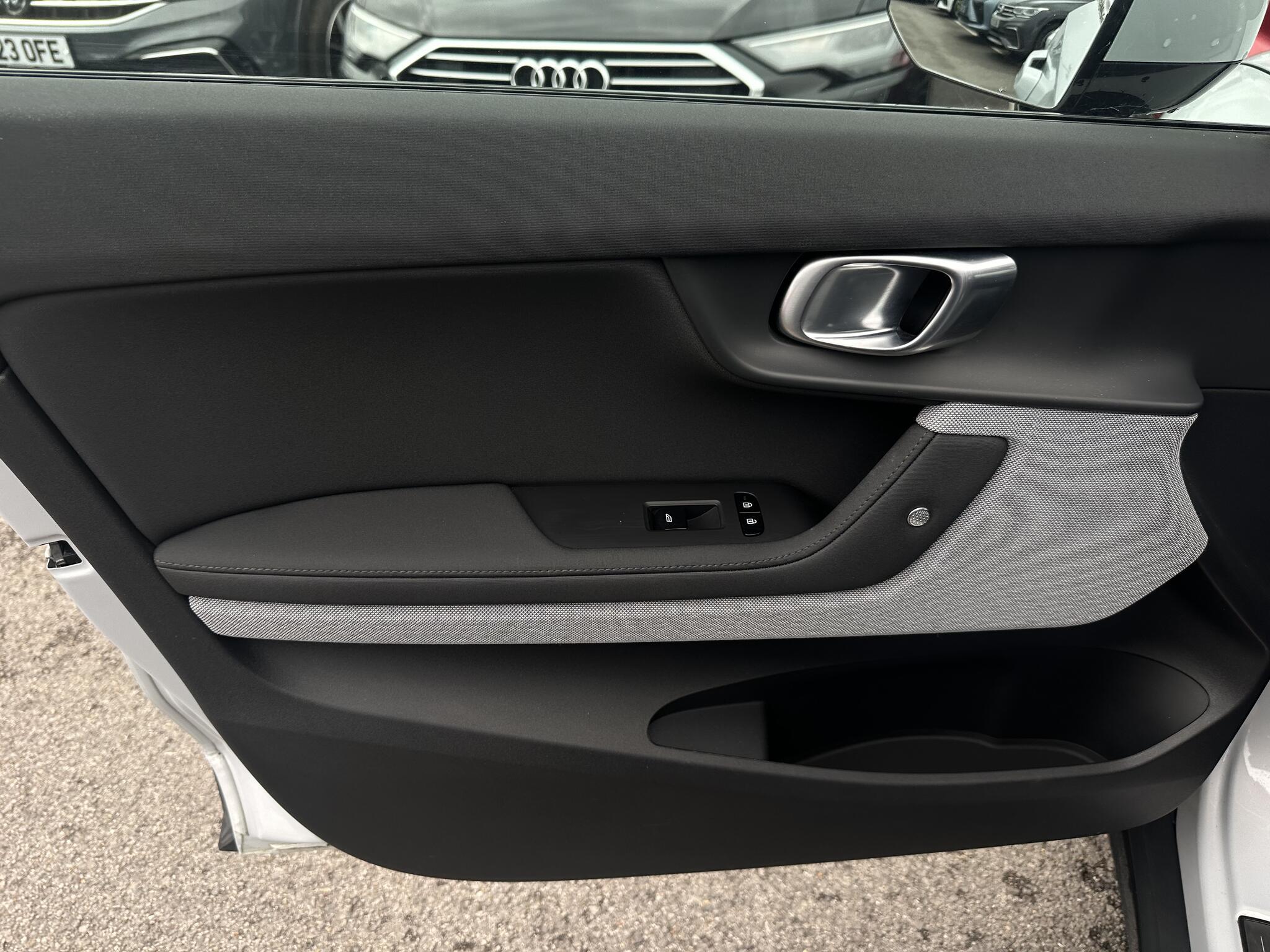 Polestar Polestar 2 - Image 12