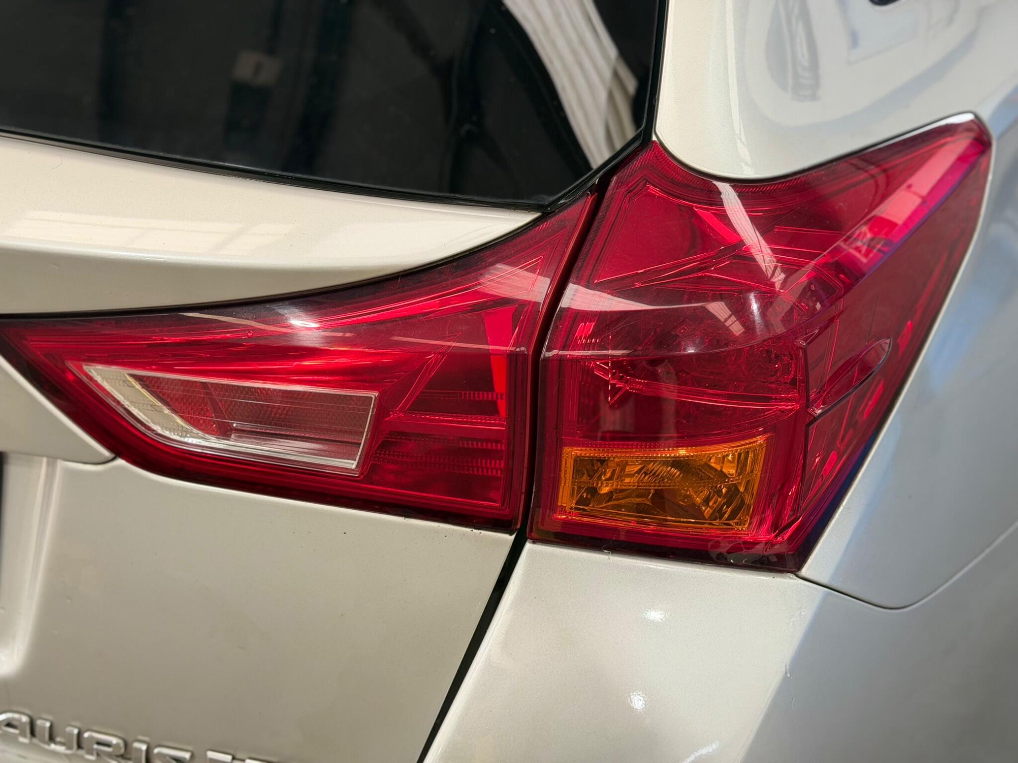 Toyota Auris - Image 12