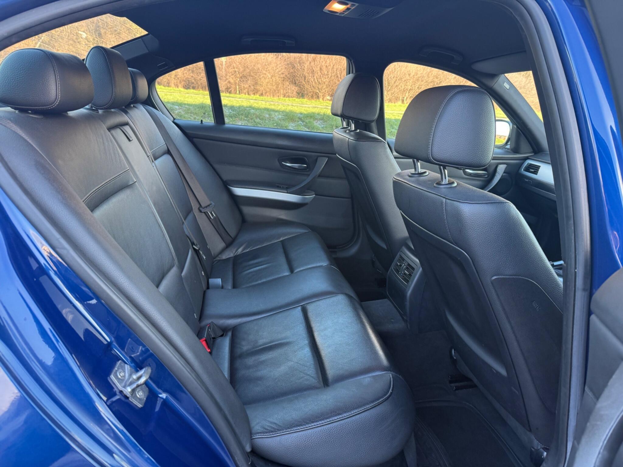 BMW 3 Series - Image 21