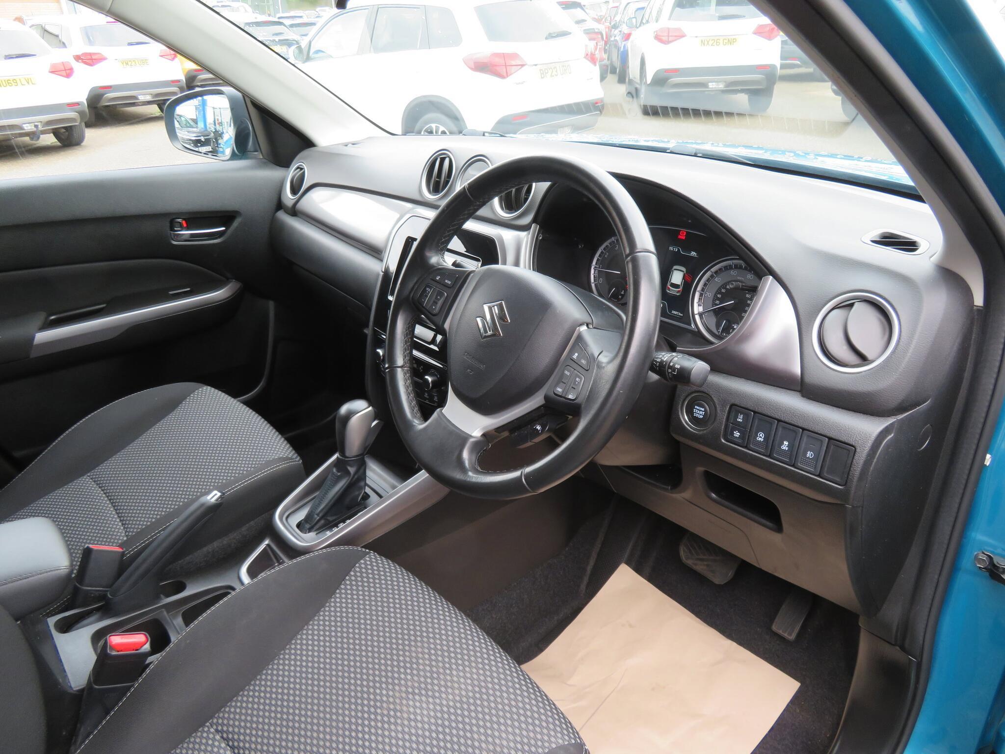 Suzuki Vitara - Image 15