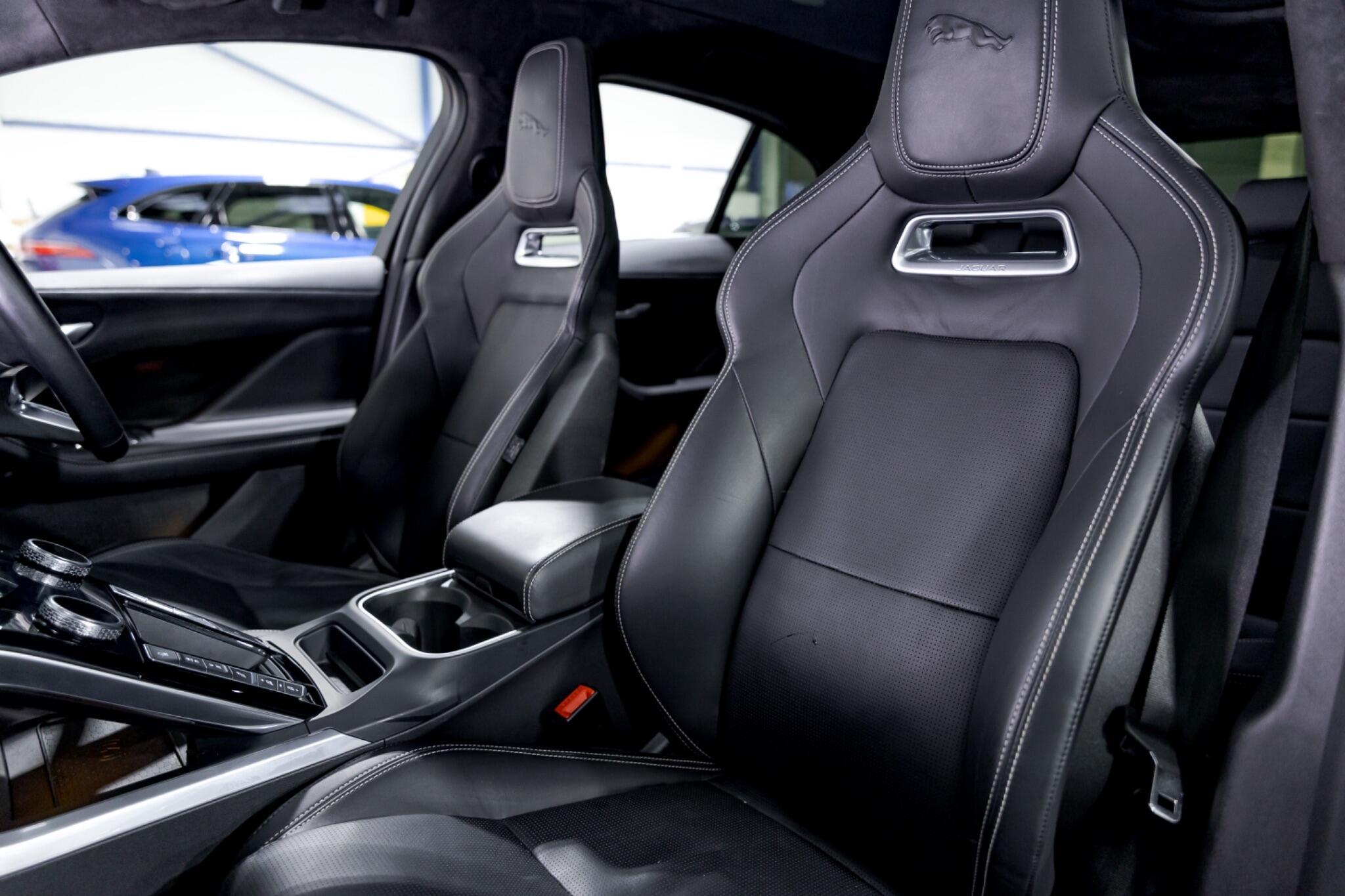Jaguar I-Pace - Image 60