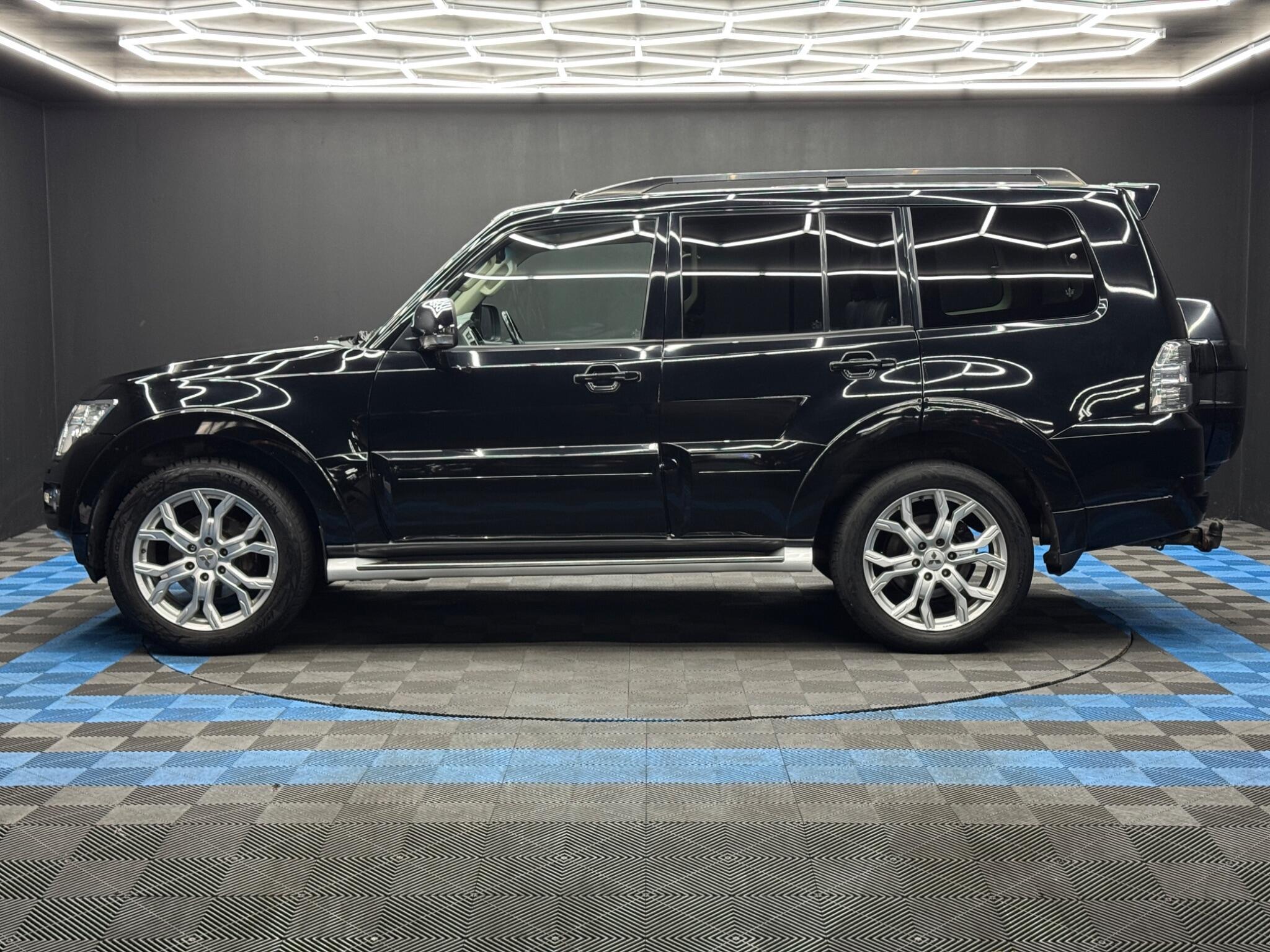 Mitsubishi Shogun - Image 8