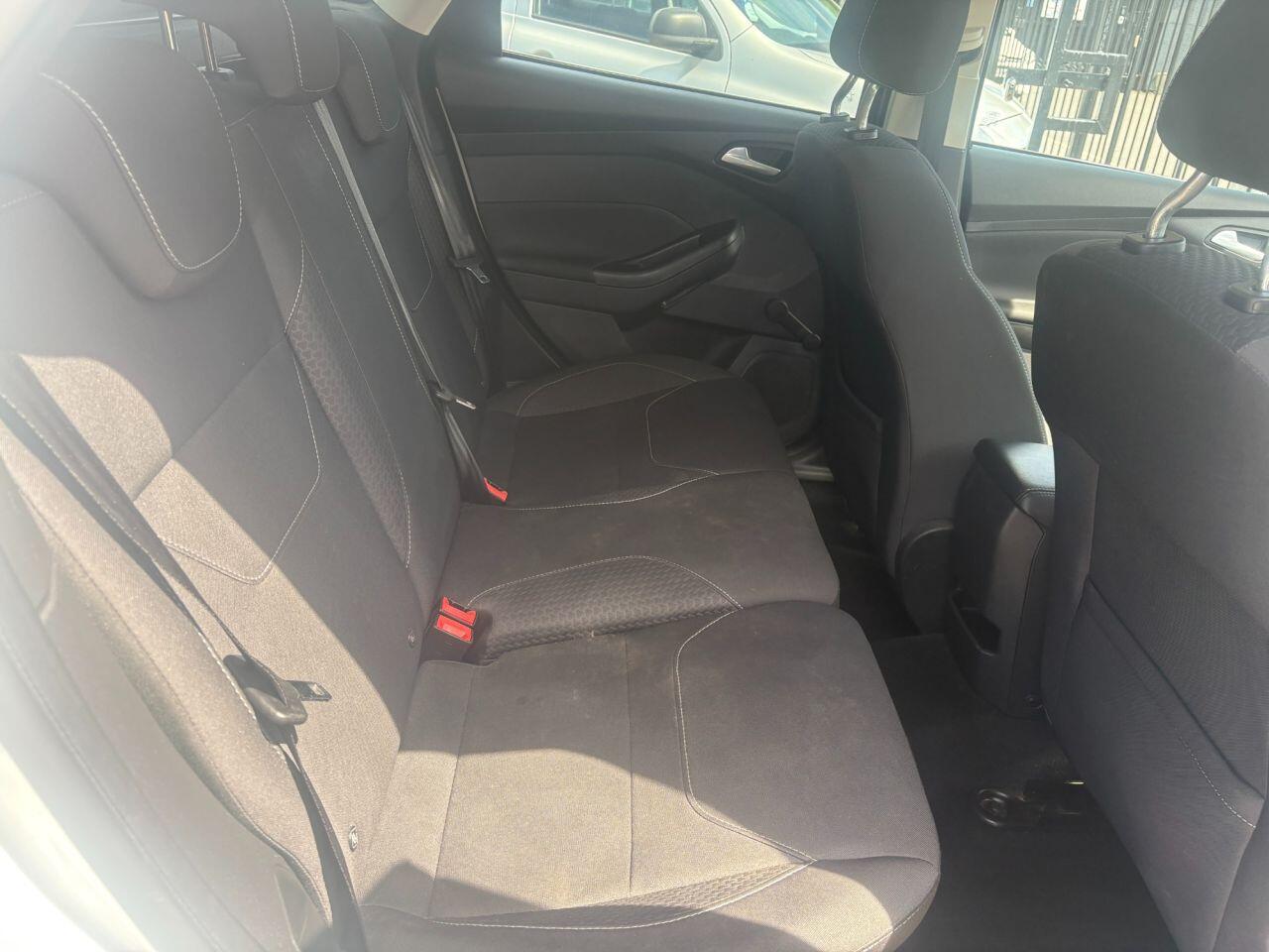 Ford Focus - Image 15