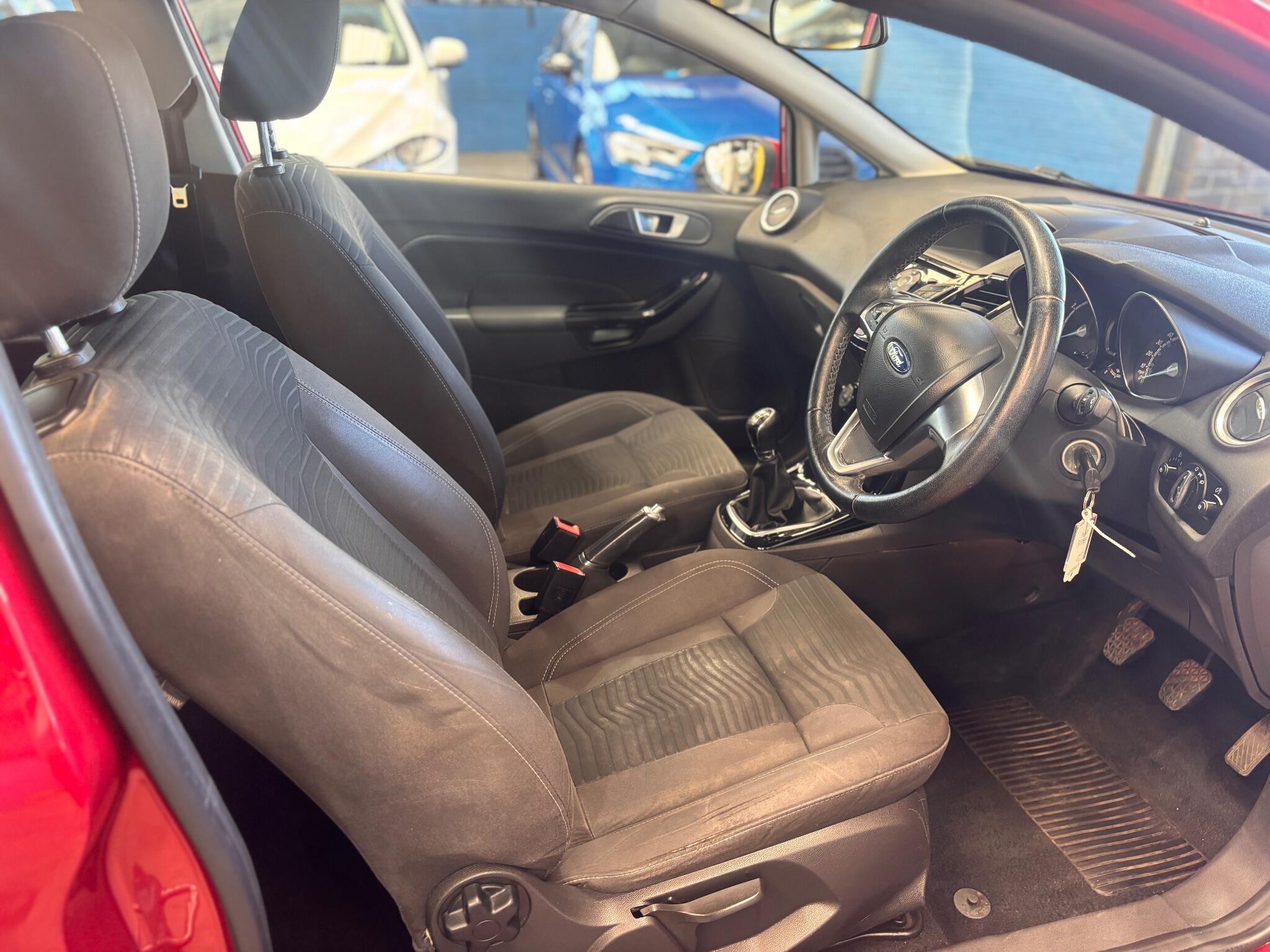 Ford Fiesta - Image 22
