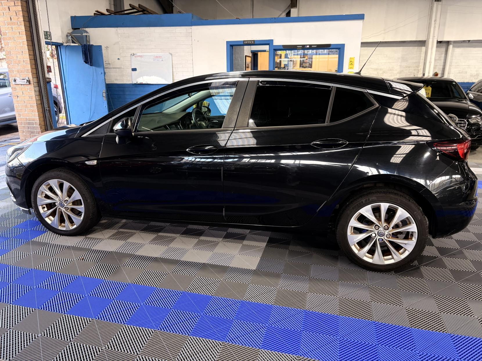 Vauxhall Astra - Image 4
