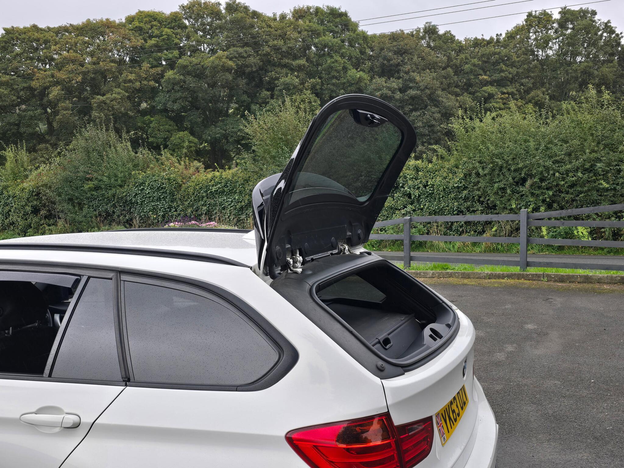 BMW 3 Series - Image 9