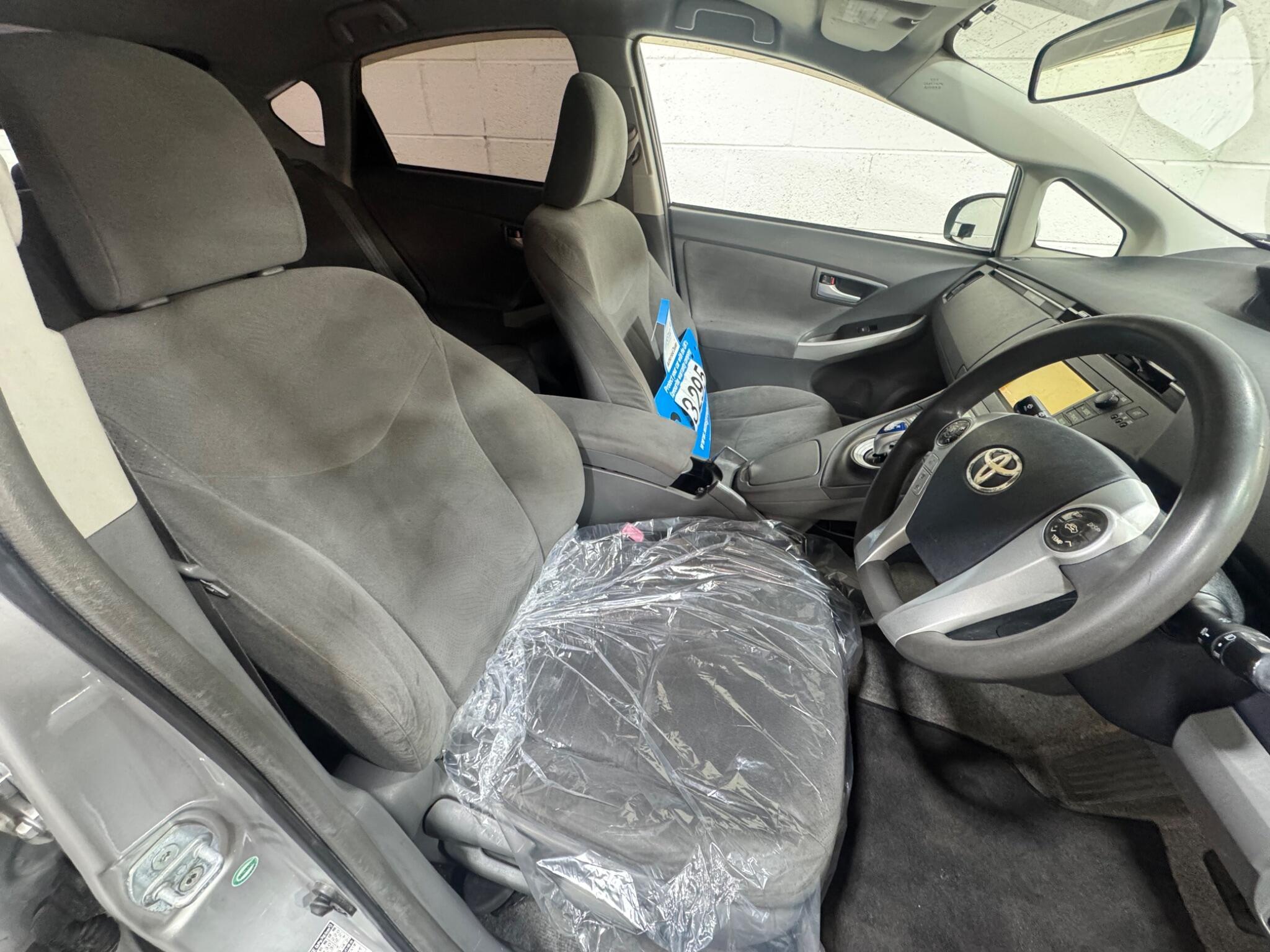 Toyota Prius - Image 7