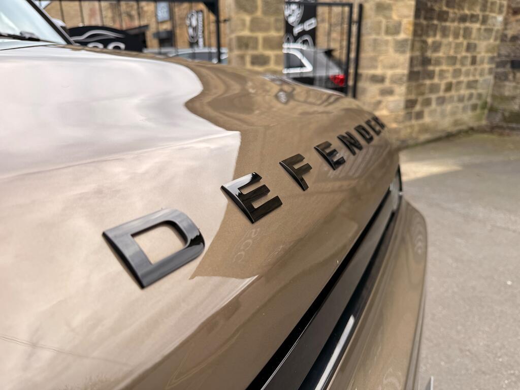 Land Rover Defender 90 - Image 21