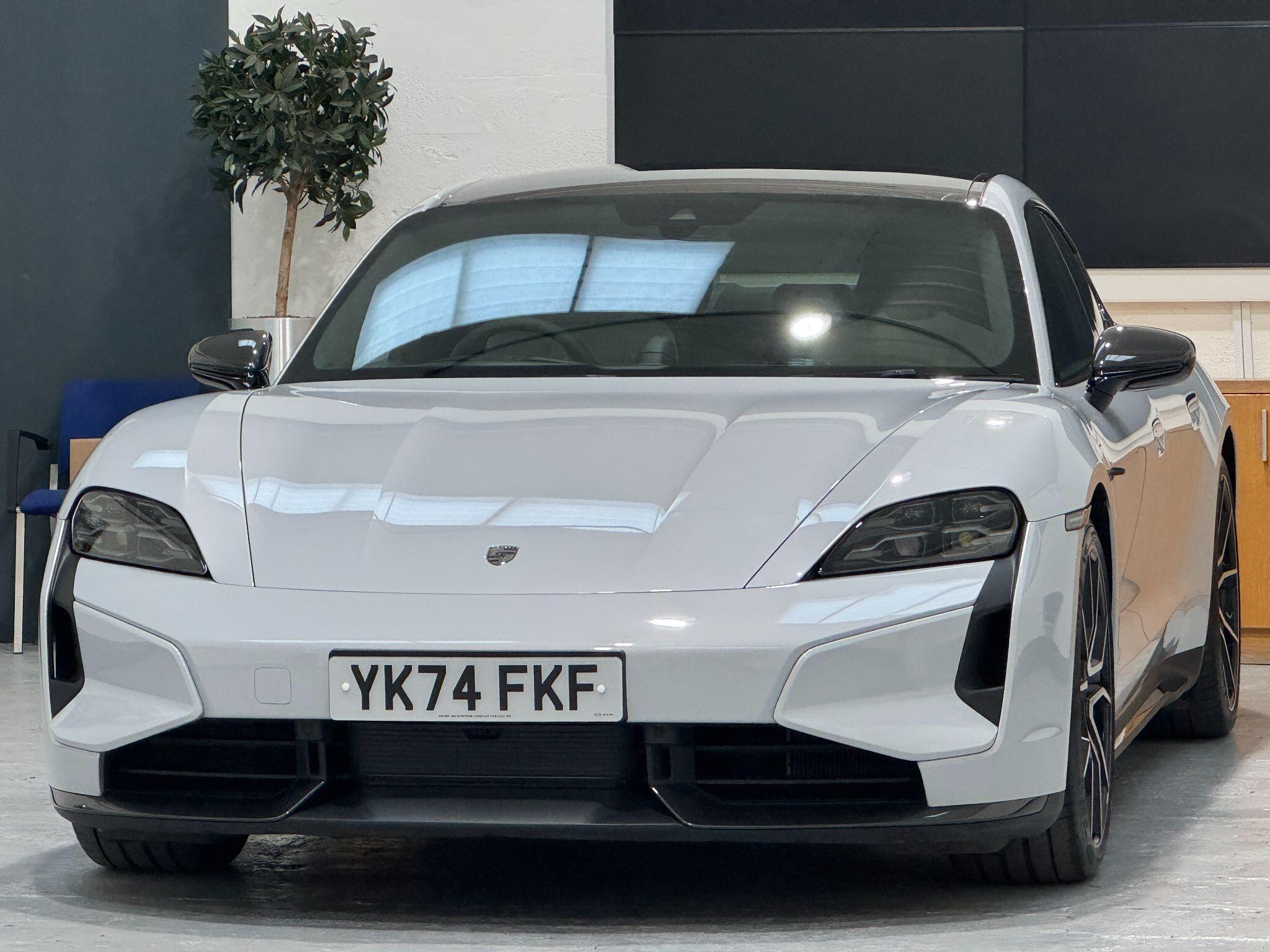 Porsche Taycan - Image 6